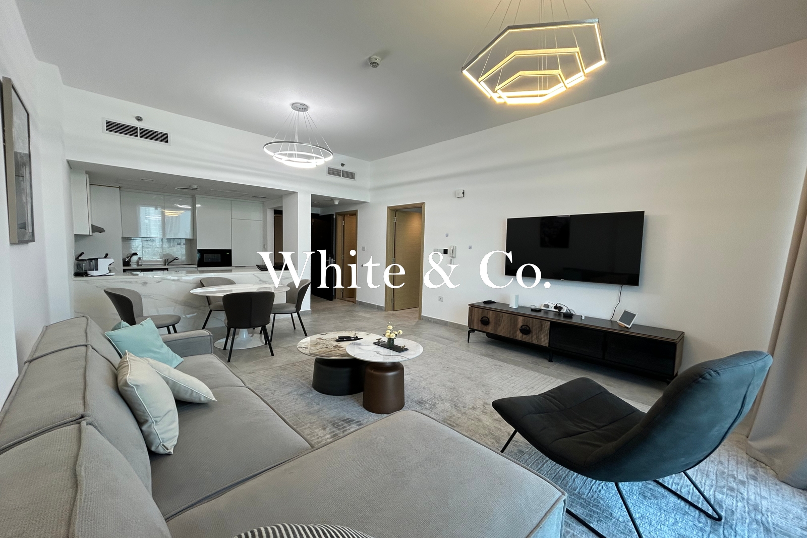Large Layout | Furnished | Flexible Cheques