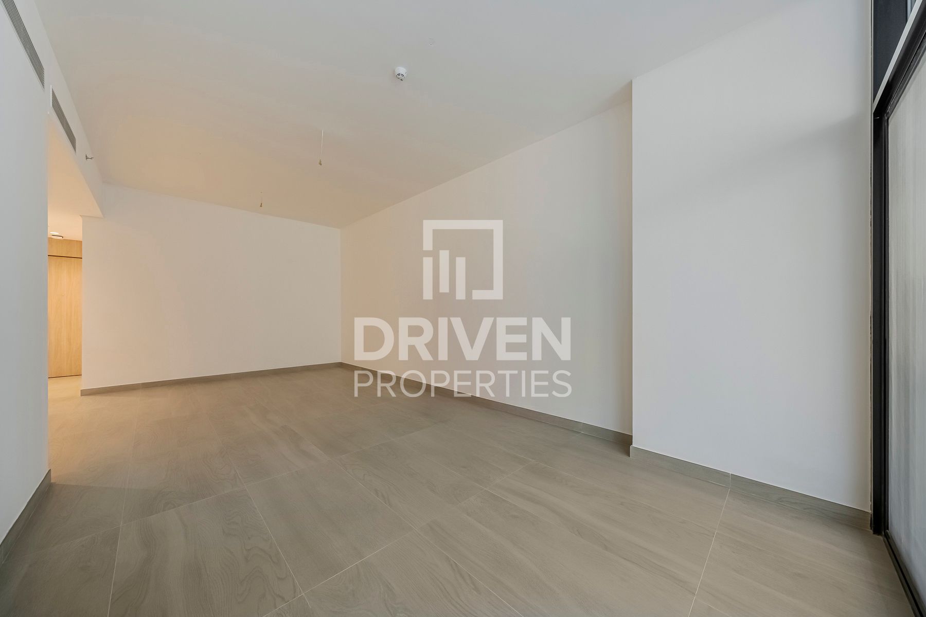Newly Built | Mid Floor | Appliances Included