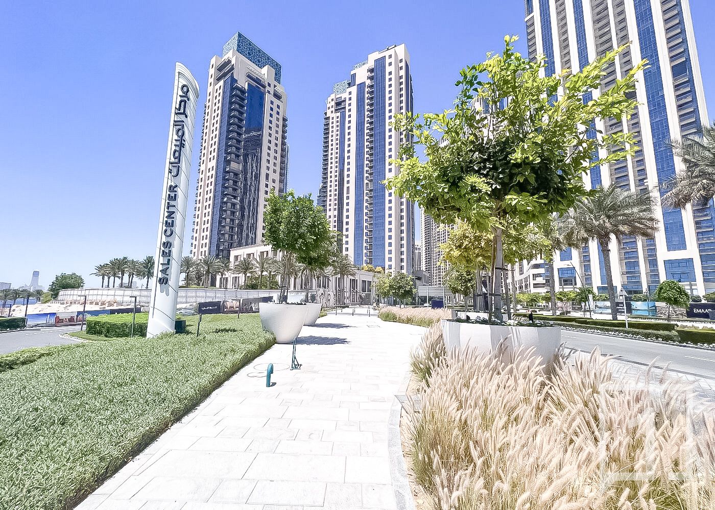 Elegant| panoramic views| Fully Furnished
