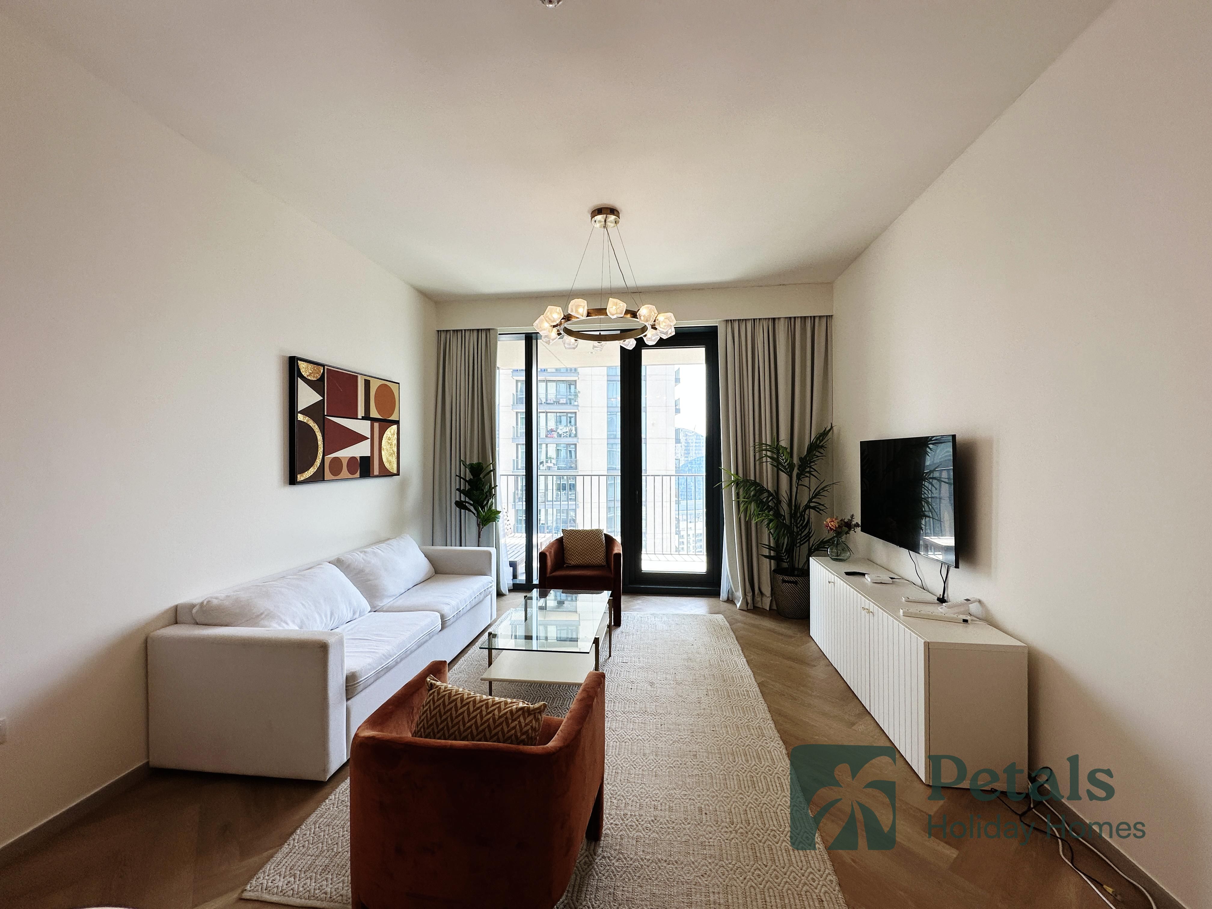 Luxury Stay at Boulevard Heights | Steps from Dubai Mall & Burj Khalifa