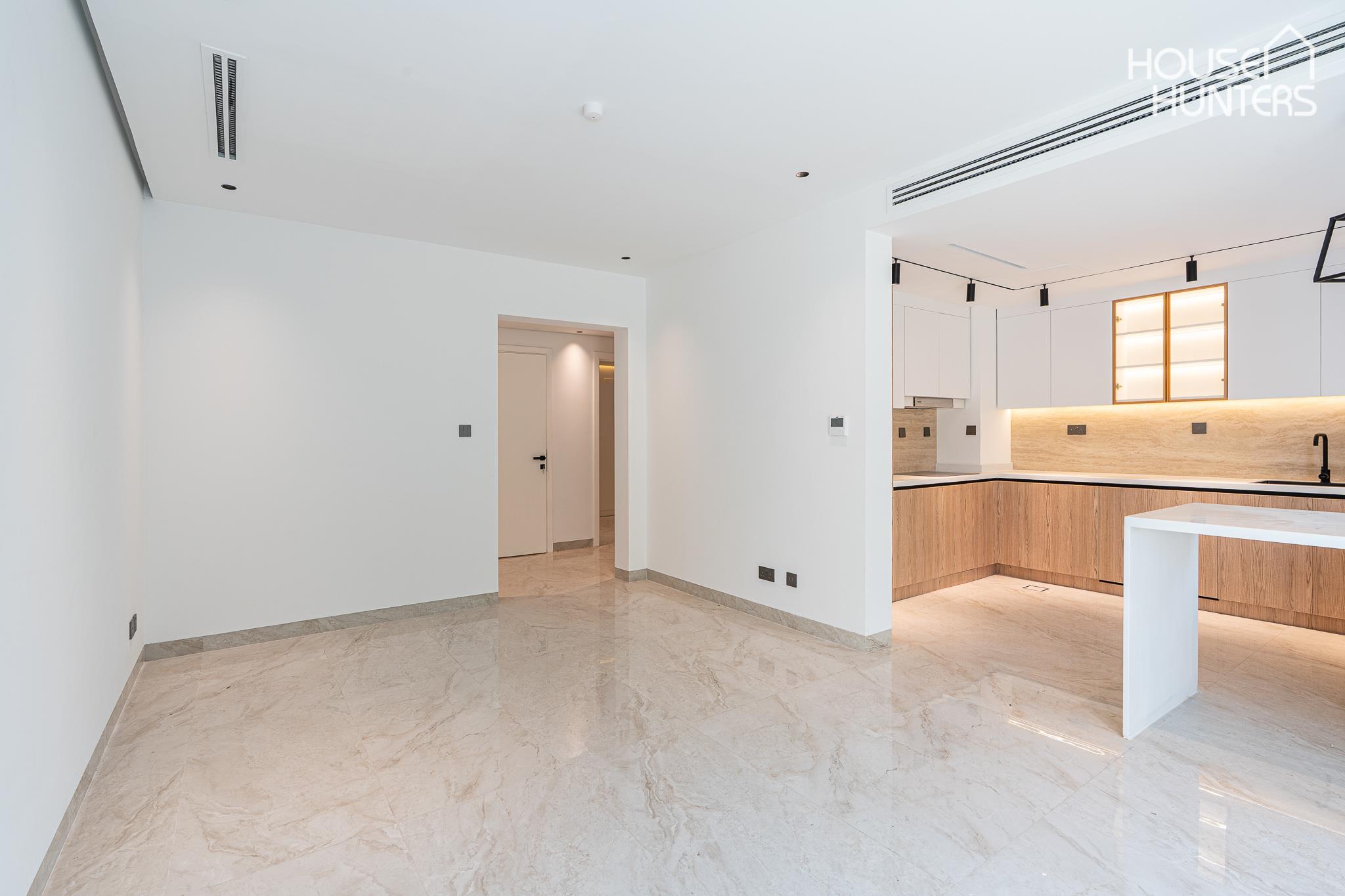 Single Row | Tenanted | Opp. Park | Renovated 3bed