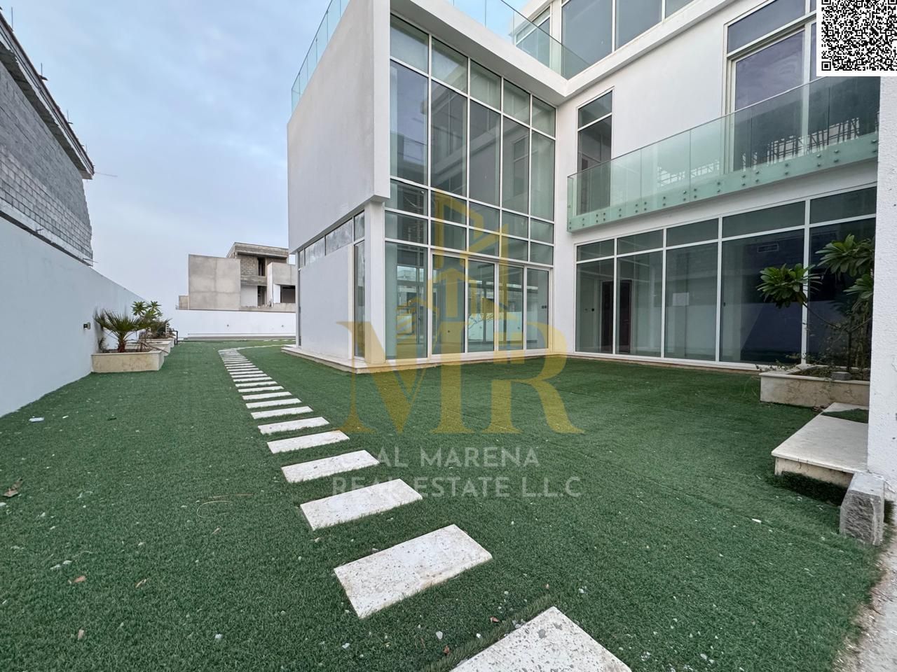 Luxury villa for sale in Al Zorah - Ajman | 2 floors + roof | 5 master bedrooms | Private pool | Internal elevator | Land area 13,000 sq ft | Price 6,