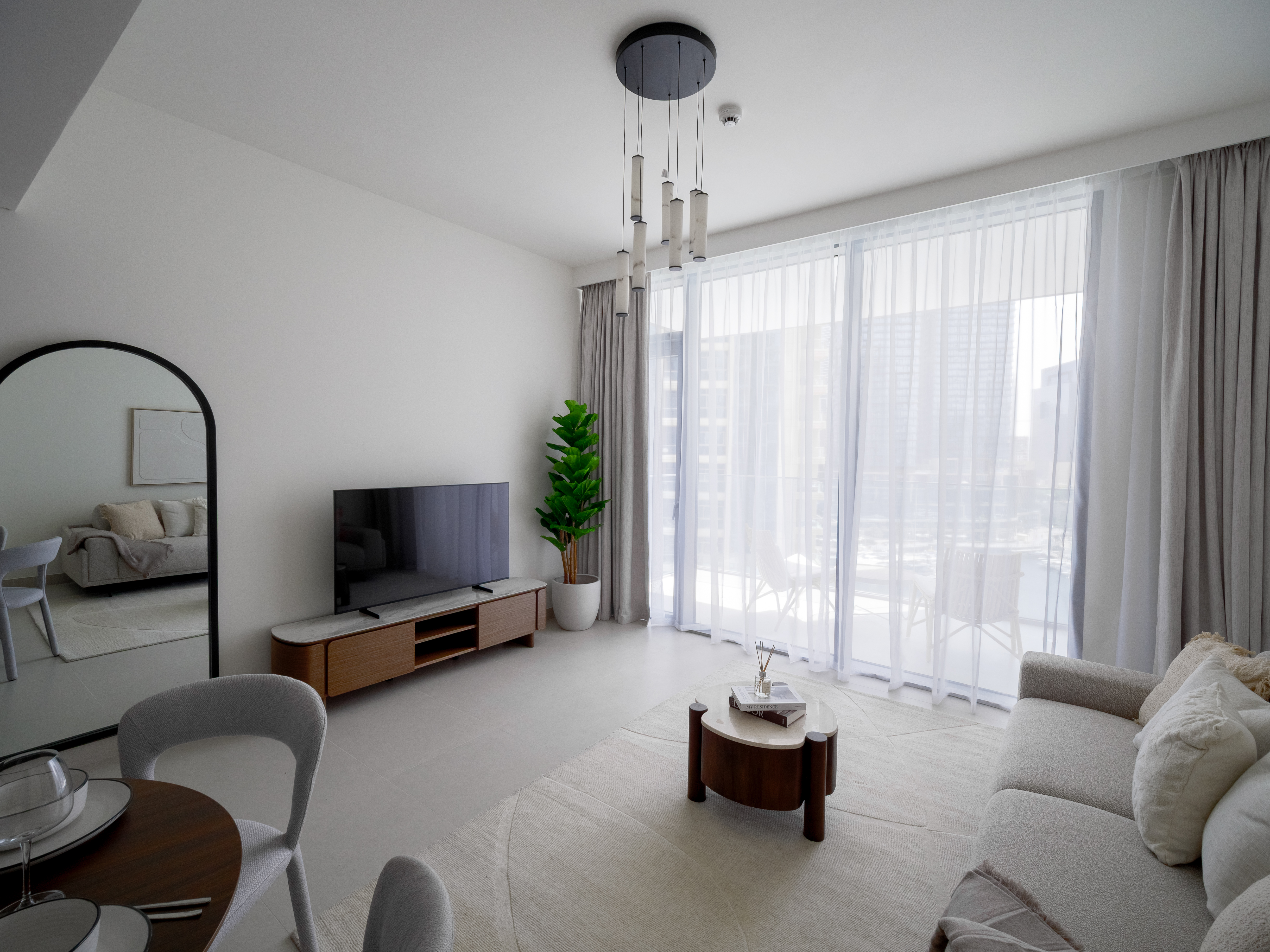 Marina living | Modern interiors | Prime Dubai Marina location