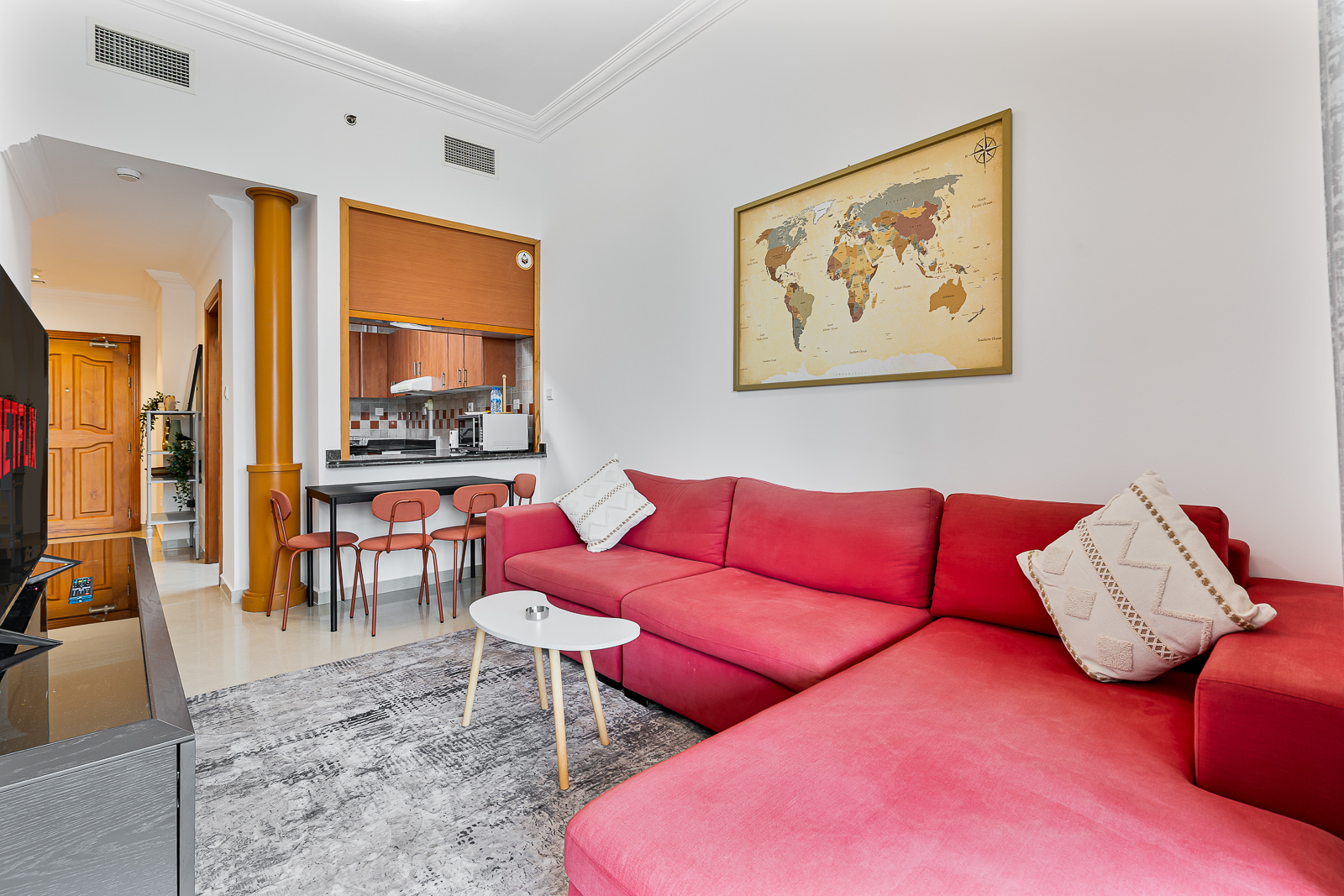 Retro 1BR APT in Dubai Marina | Near Mall & Beach! | Furnished | Flexible term