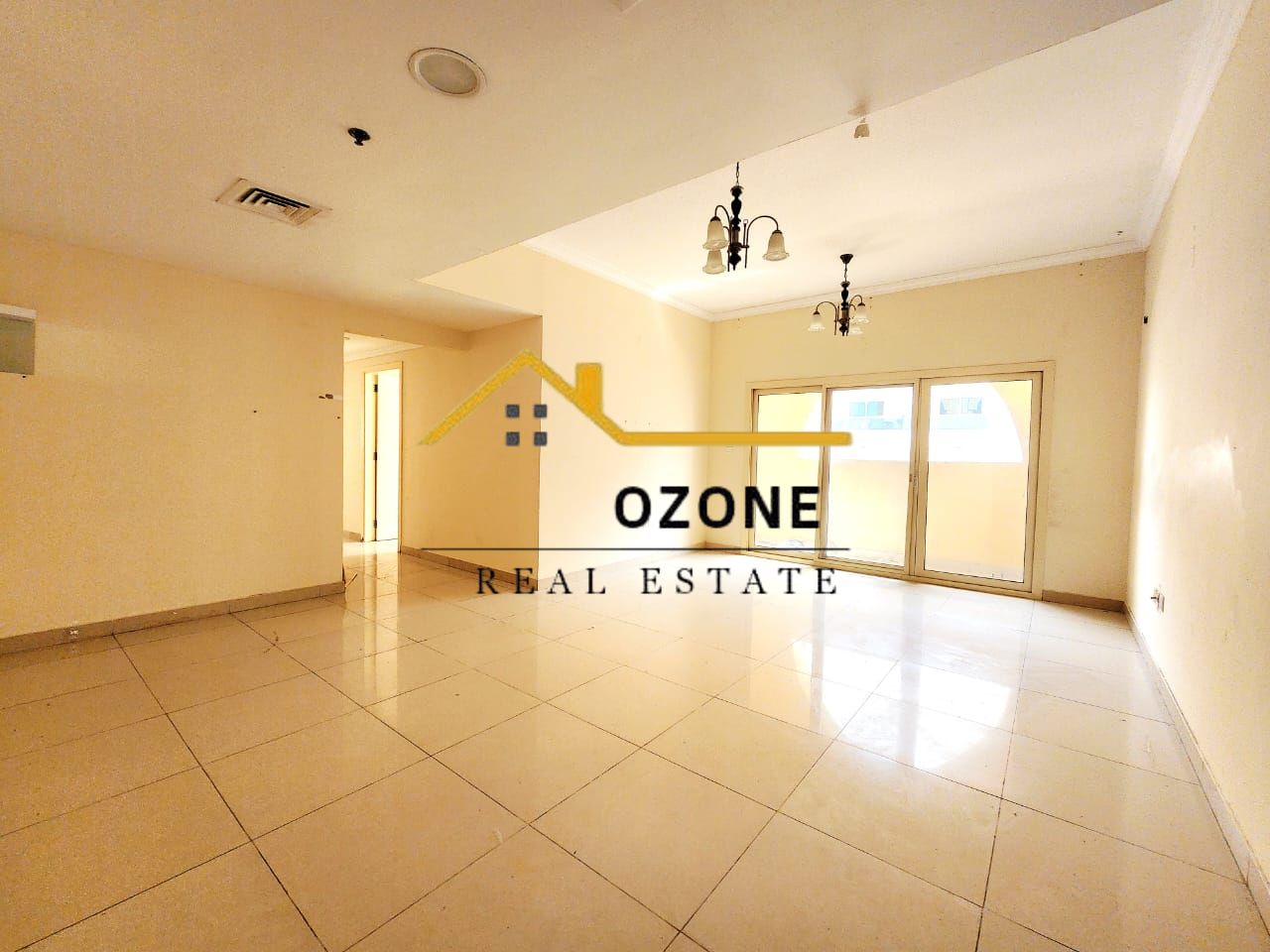 3BHK APARTMENT IN REASONABLE PRICE// WITH COVER PARKING AND WARDROBE // AT GOOD LOOKING LOCATION// FREE MAINTENANCE// WITH SIX CHEQUE'S POSSIBLE// EASY EXIT FROM DUBAI //