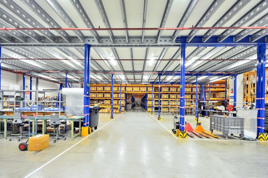 Super Spacious Warehouse for Logistics or Factory - 3468 sq feet - RENT AED 180000/- PER YEAR