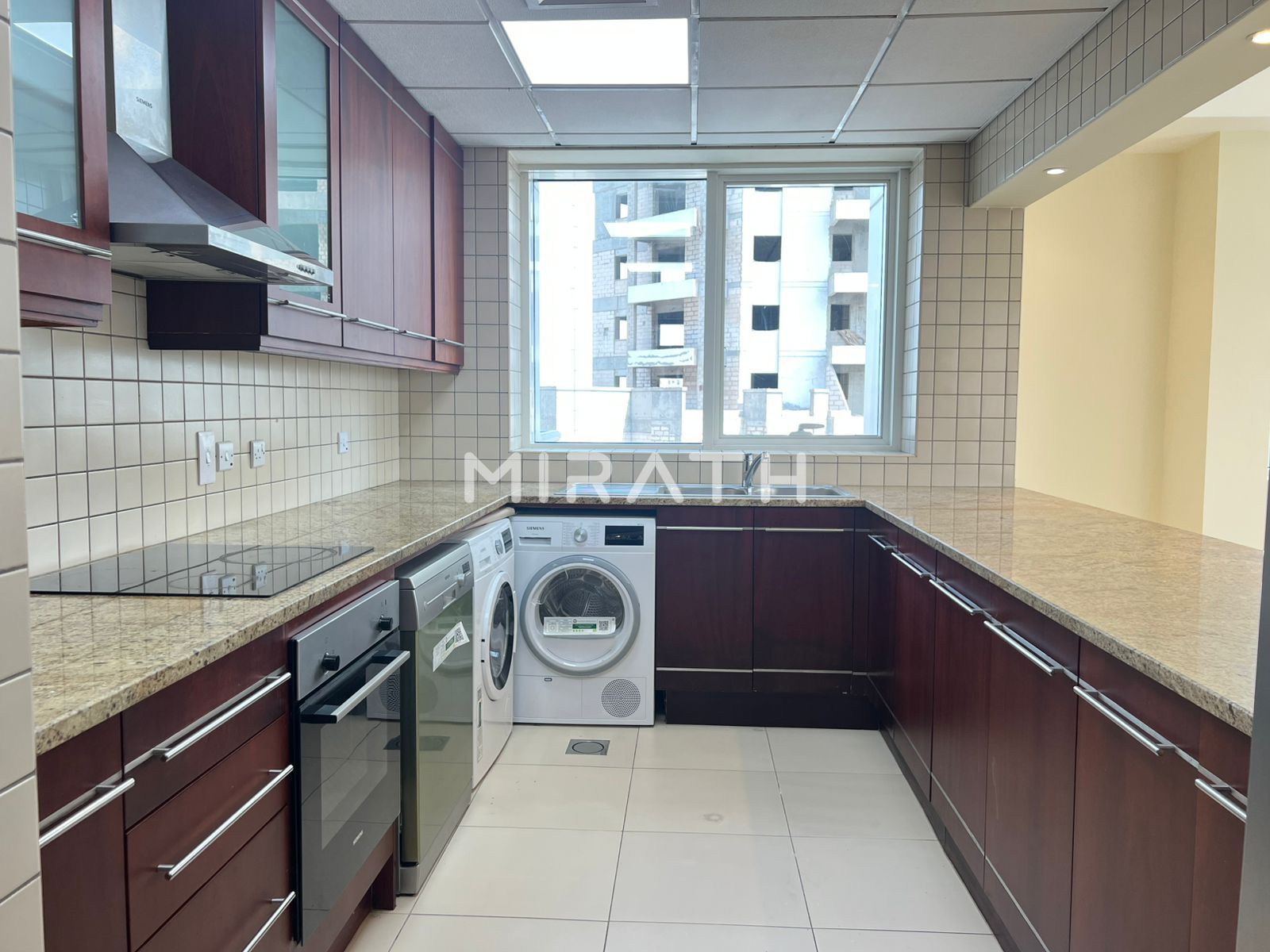 CHILLER FREE | STUNING VIEW | MODERN AND HUGE | 3 BEDROOM APARTMENT WITH HUGE BALCONY