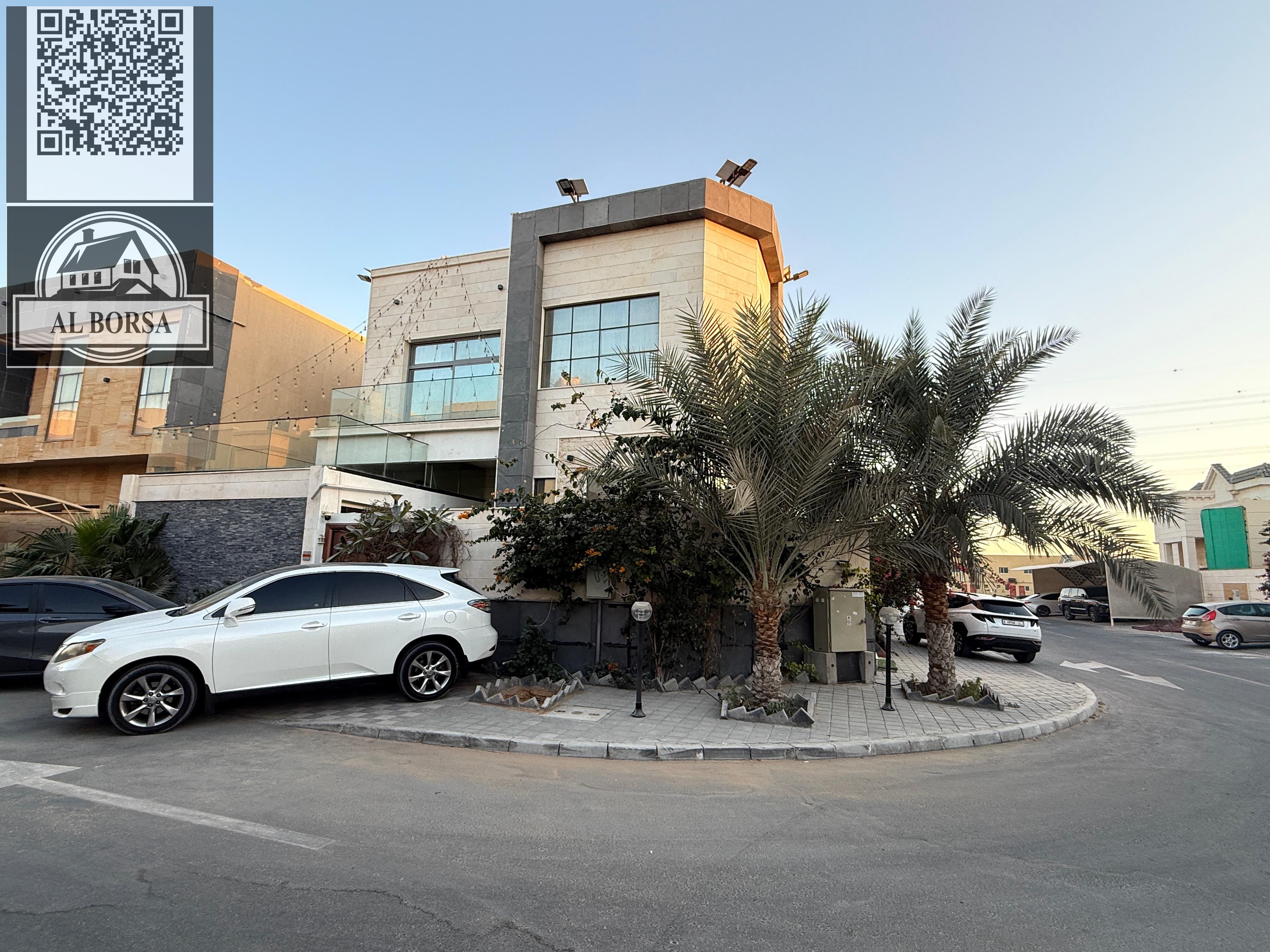 For sale, Jasmine Villa, consisting of 6 rooms, a living room and a hall, located on the corner of two streets