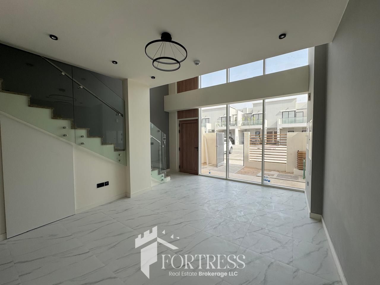 PRIME LOCATION | READY TO MOVE | VACANT