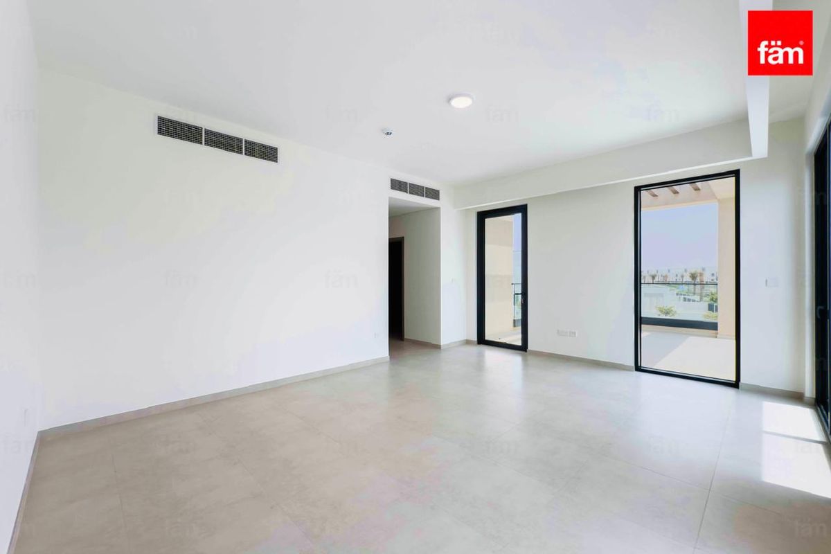 Premium Finishes Walkable to All Amenities