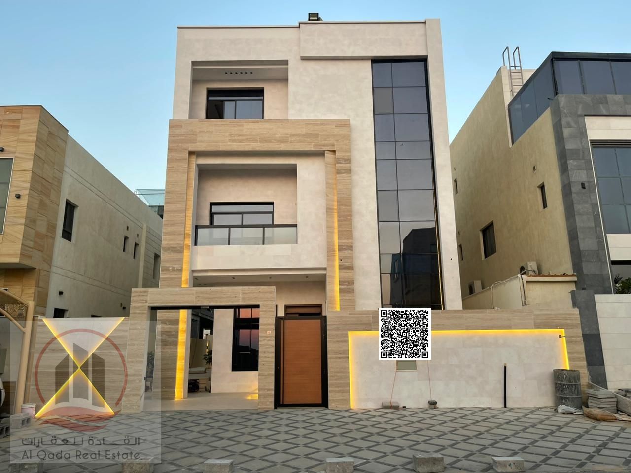Villa for sale in Al Yasmeen area, Ajman, elegant design, prime location Electricity and water included, 7 master rooms