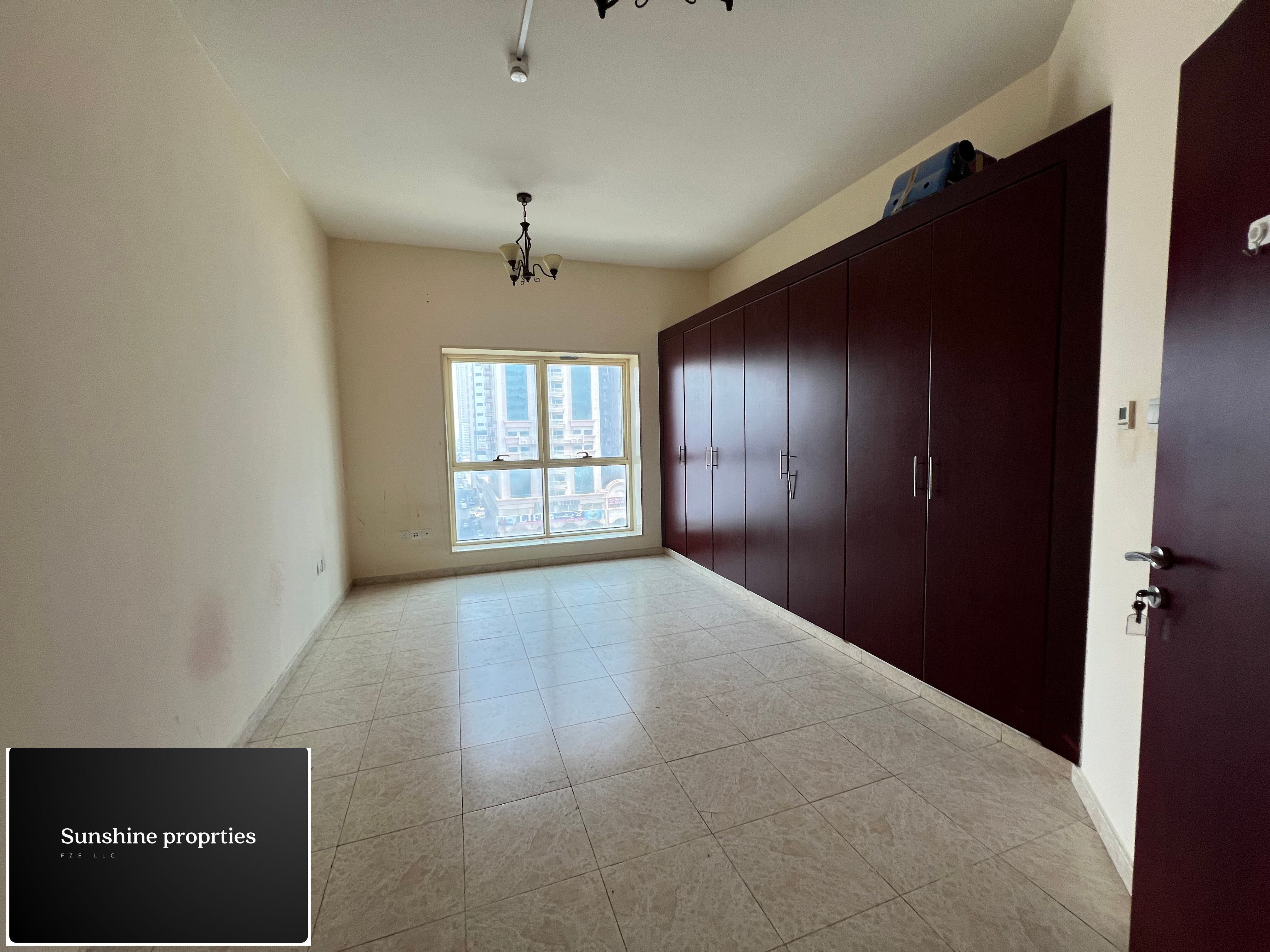 Chiller Free 3Bhk With Store Room Close To Dubai Exit