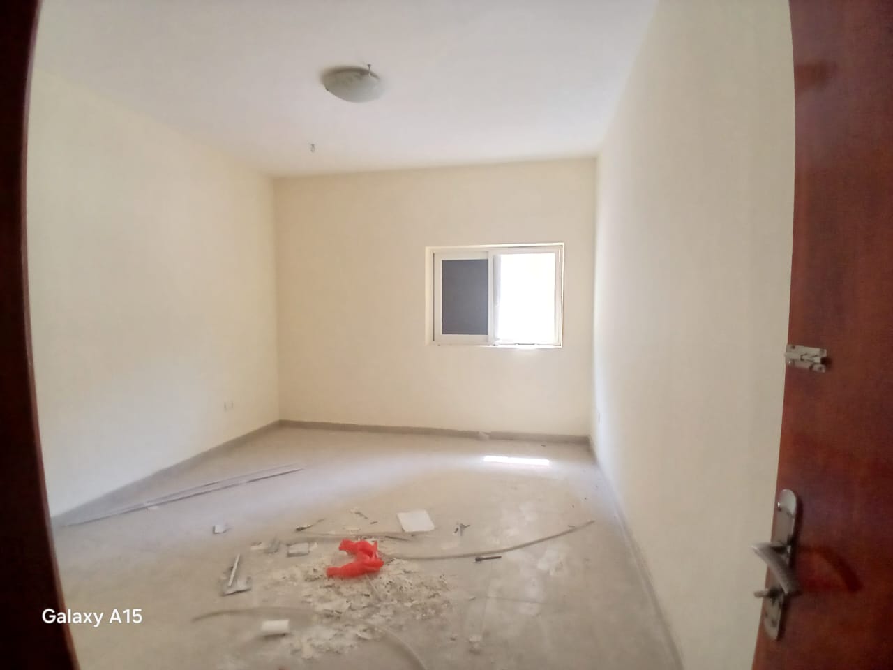 Luxury 1 bhk 2 washroom with balcony near bus station only 35k