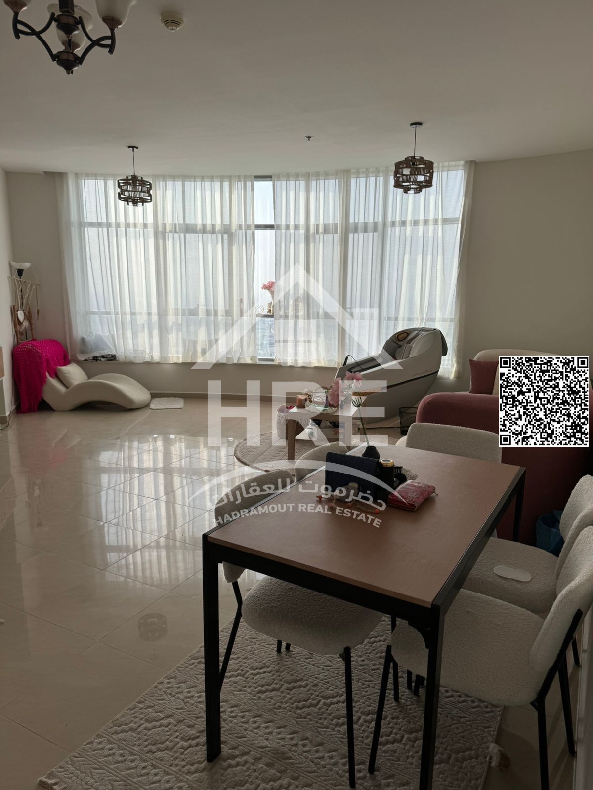 2 bedroom apartment + 3 bathrooms + stunning views + fully furnished