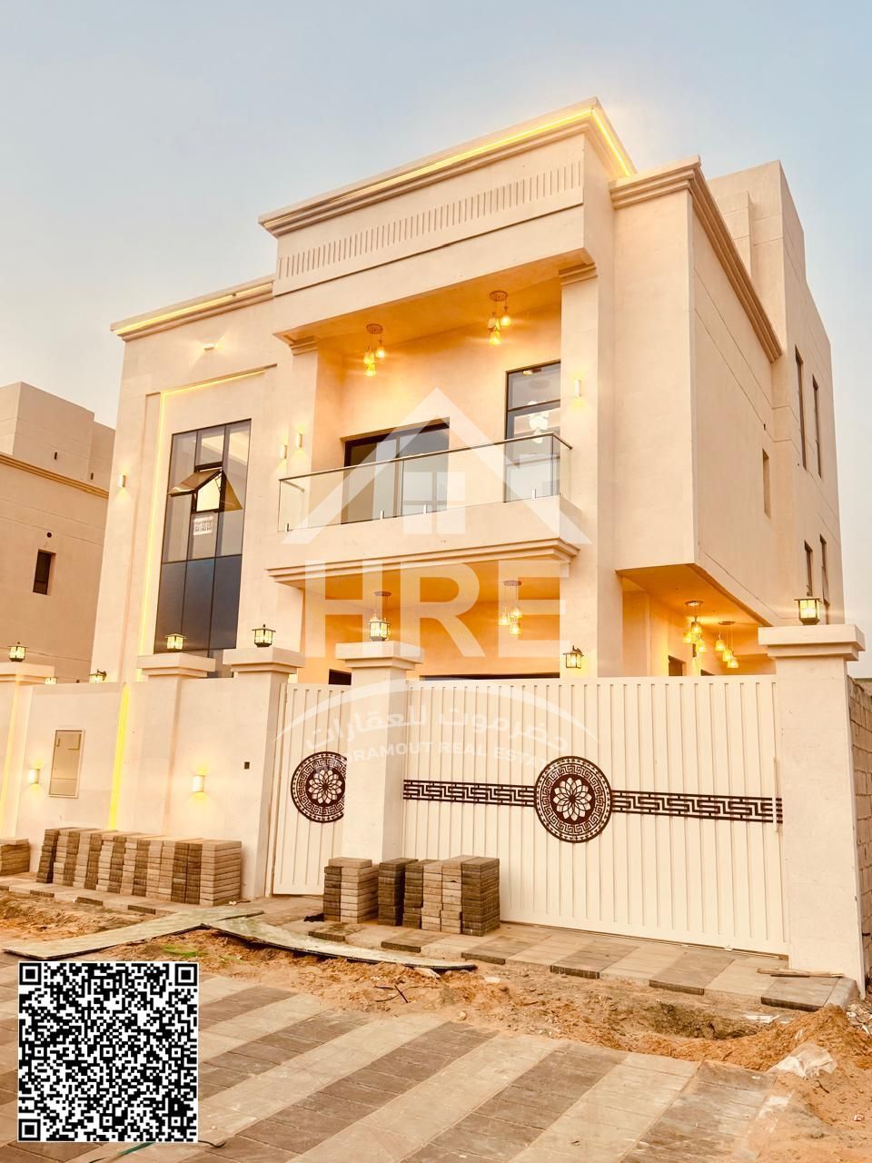 Luxurious villa available for sale in Al Helio 2, Ajman Land area: 3,020 square feet Built-up area: 4,000 square feet Price: 2,000,000 AED (including