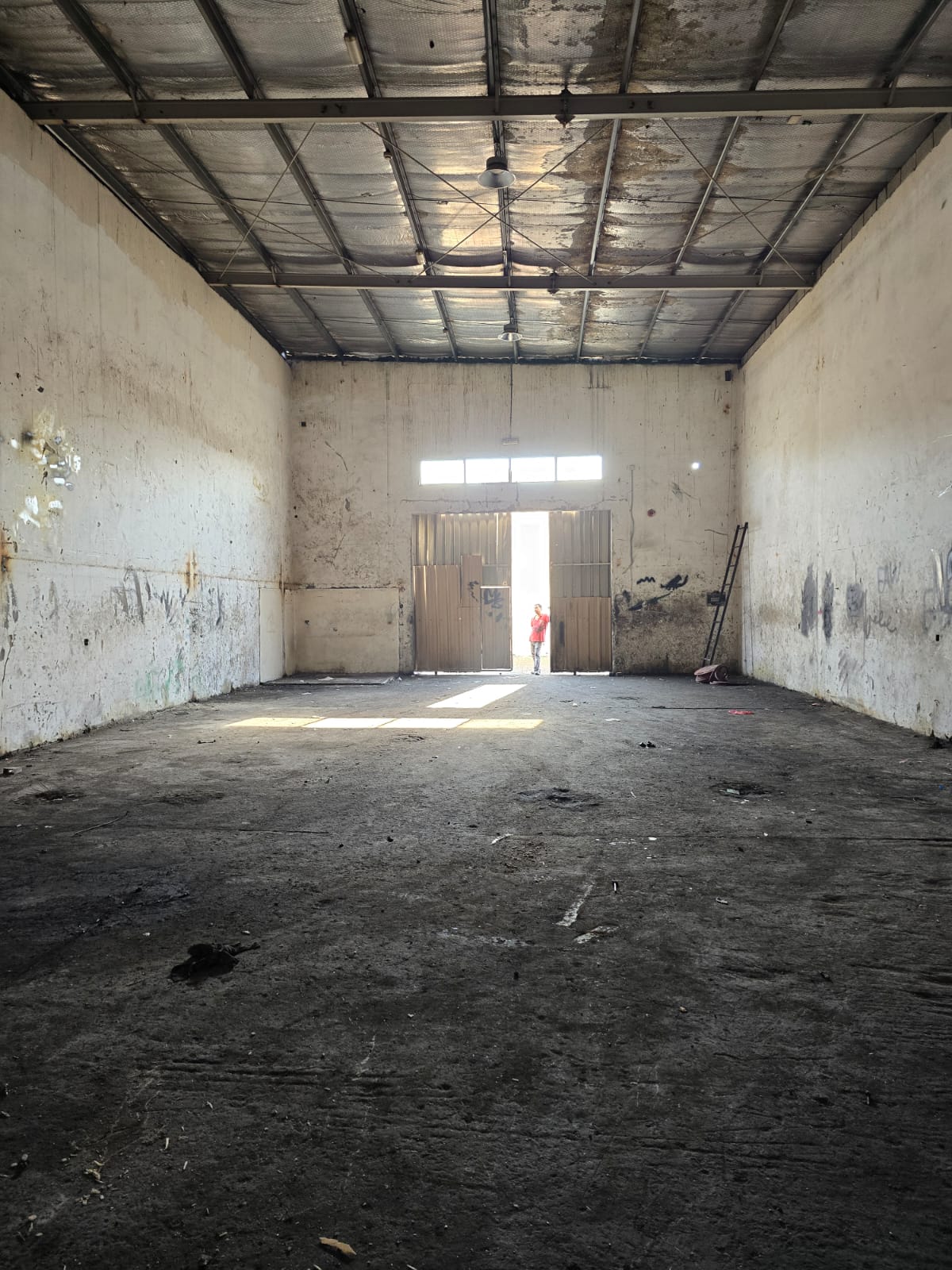 3000 Sqft Warehouse Suitable for Garrage In Industrial Area Sharjah