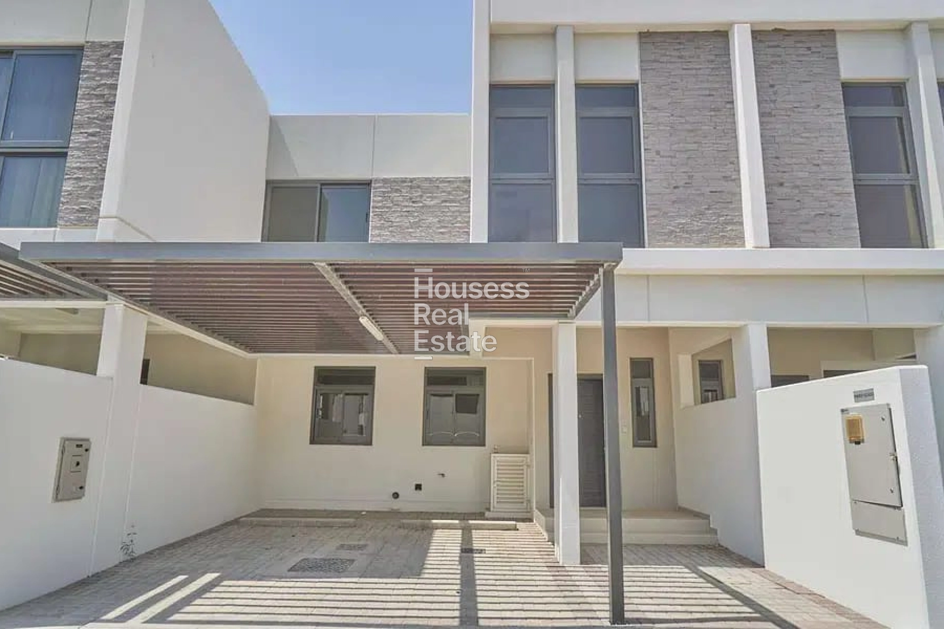 SPACIOUS\ENSUITE 4BED PLUS MAID(R2M1)