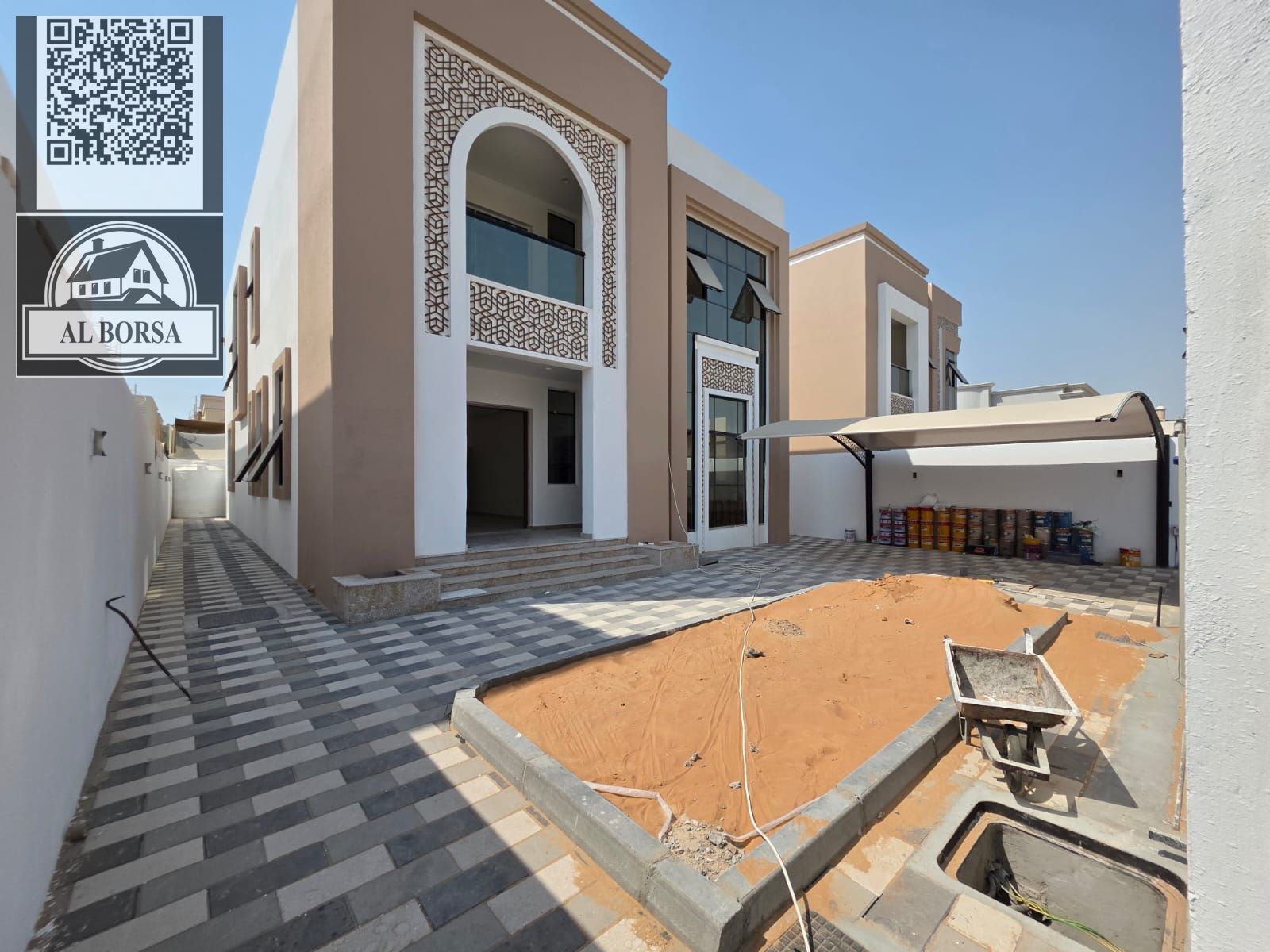 For sale, a two-story villa in Al-Muwaihat 3. The villa consists of five rooms, a living room, and a hall.