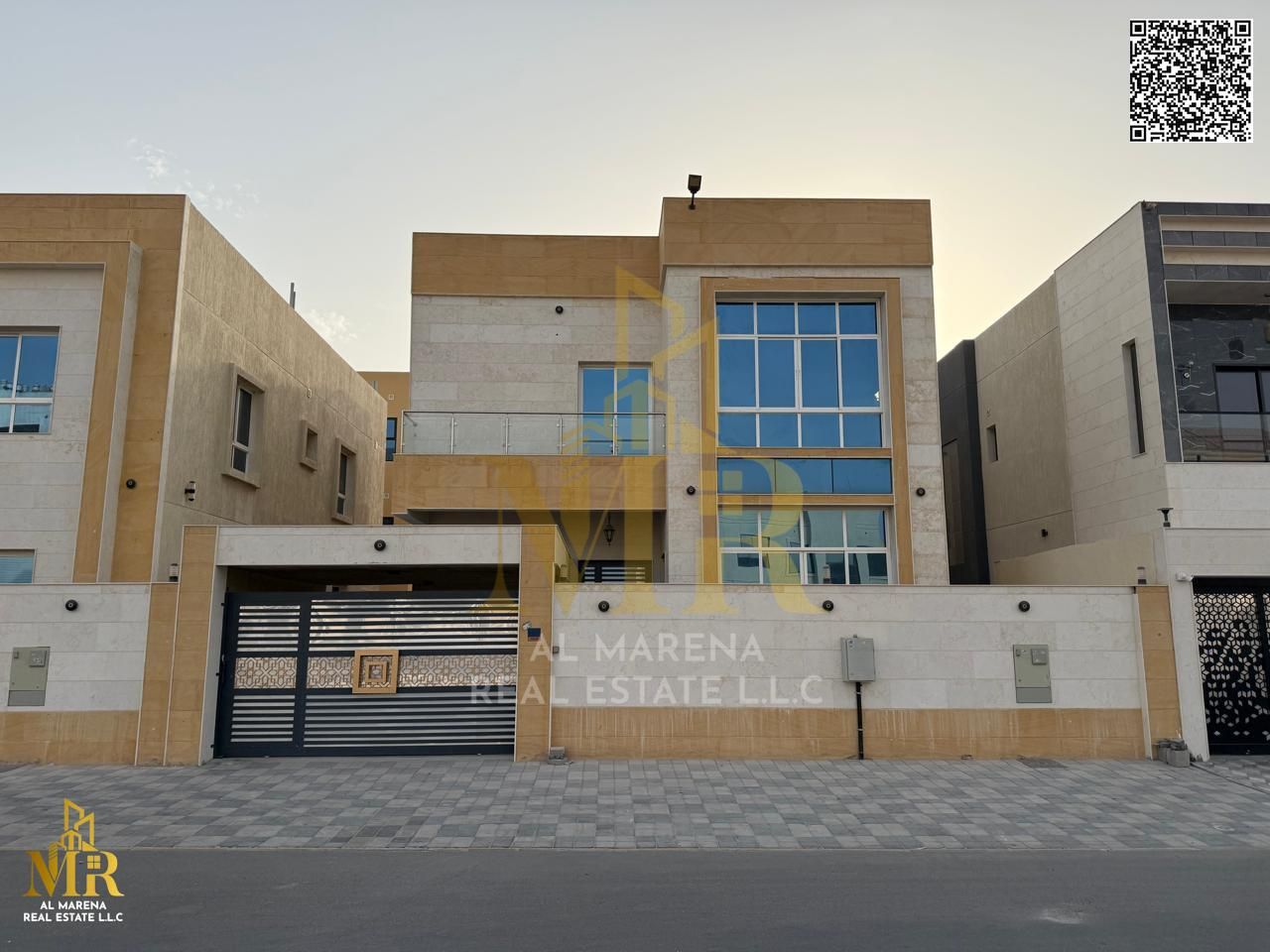 Dream Villa in Al Yasmeen - 5 master bedrooms, living room and hall, modern design, seize it now