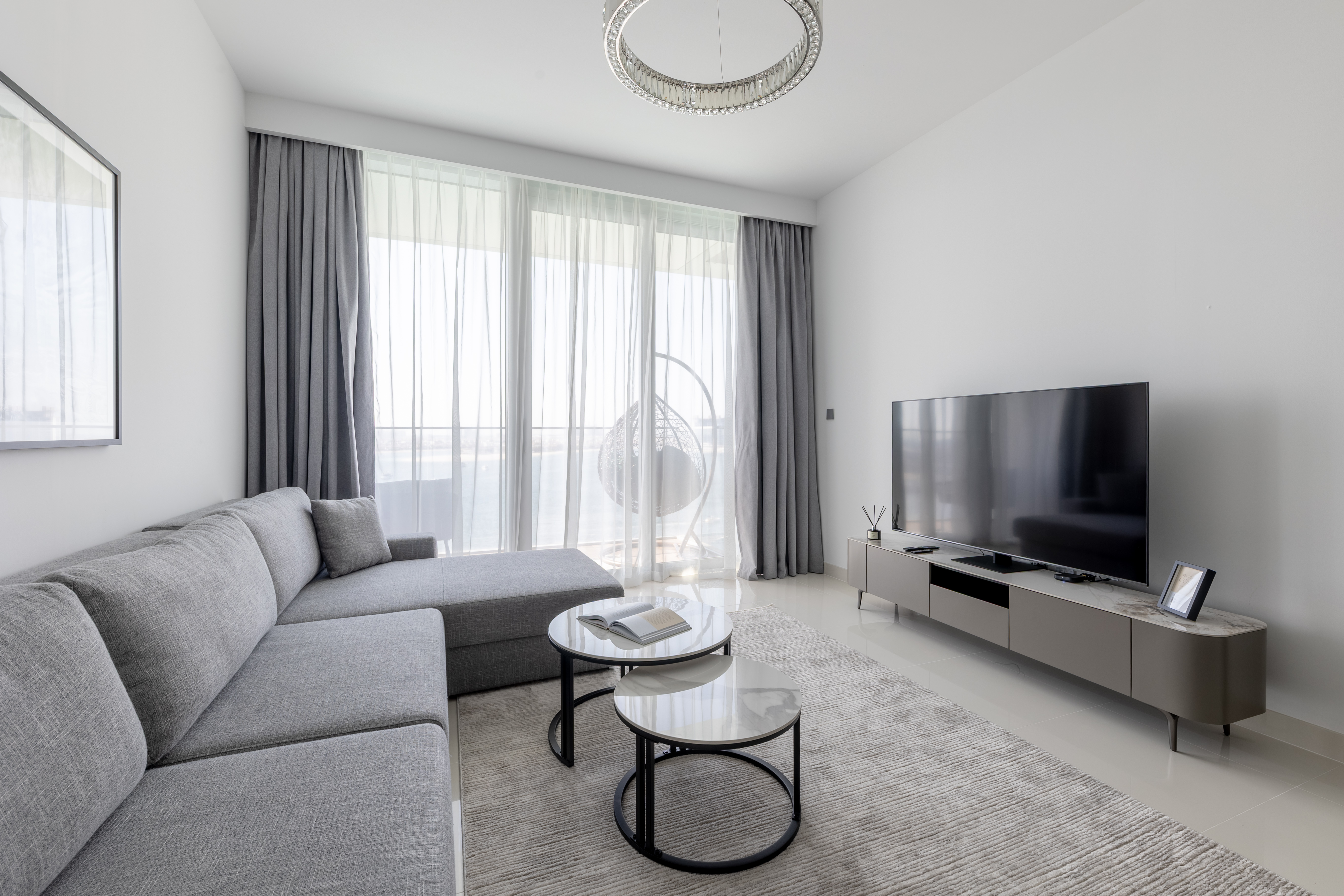 Spacious layout | Sea views | Prime Emaar Beachfront location