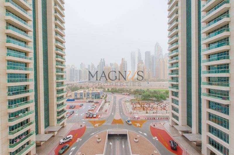 VASTU COMPLIANT | HIGH FLOOR | RENTED UNIT