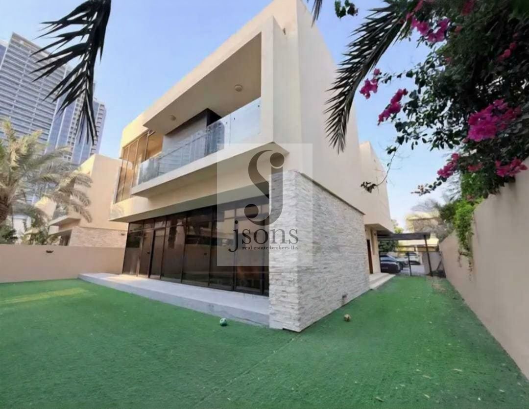Spacious l 5-Bedroom l Independent Villa
