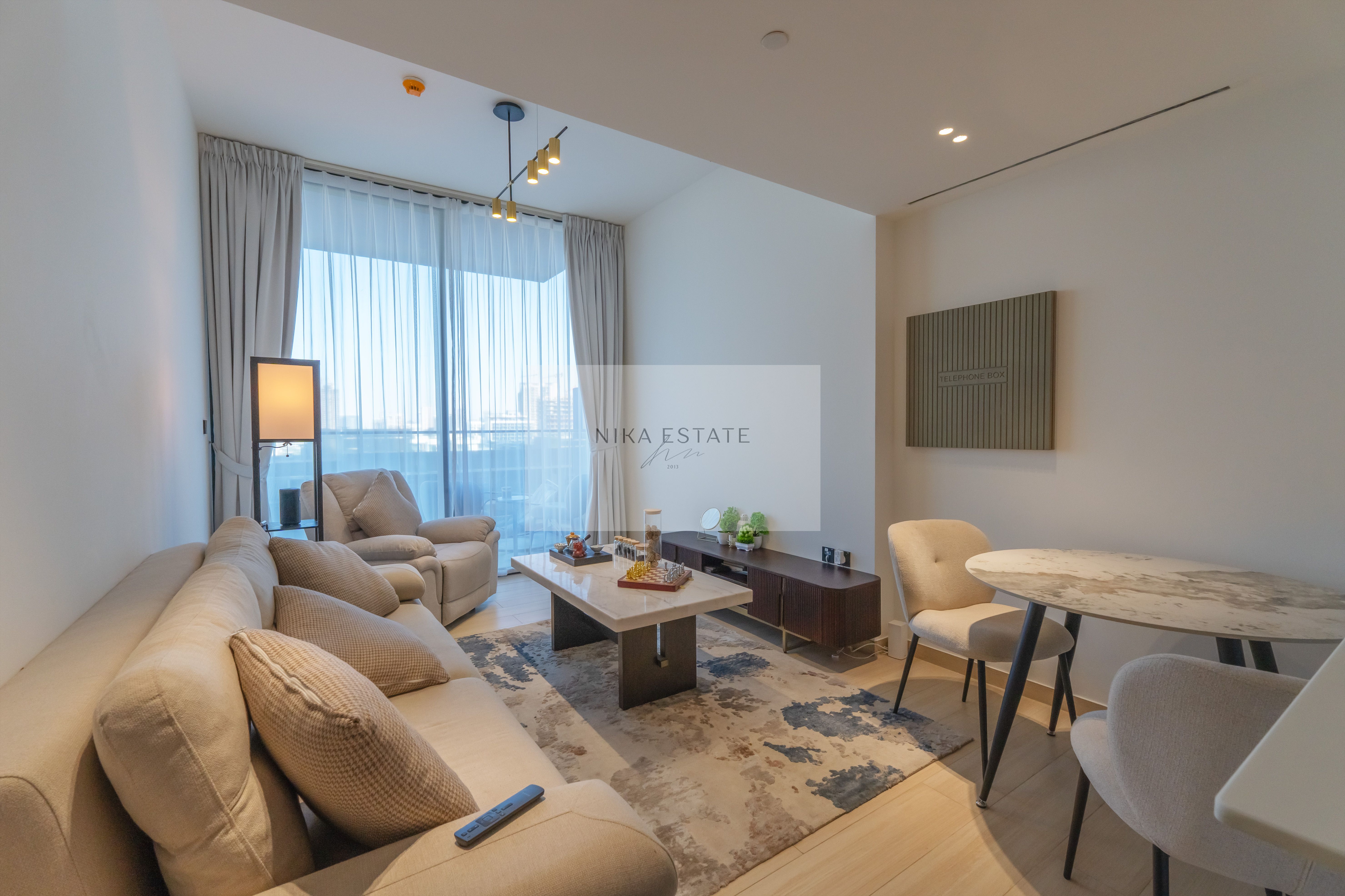 POOL VIEW | LOW FLOOR