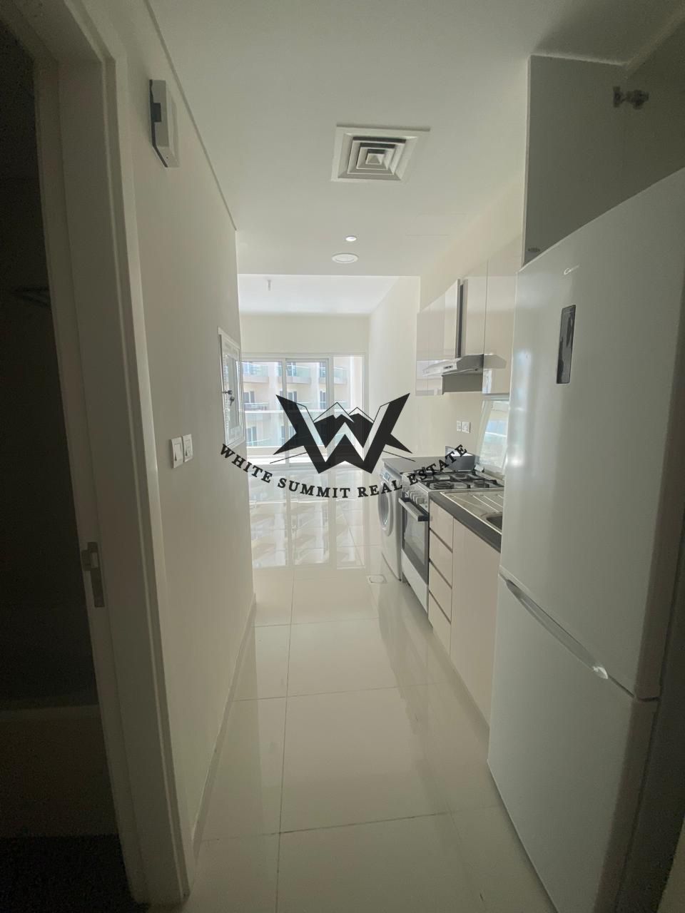 Studio | Semi-Furnished | Kitchen Appliances