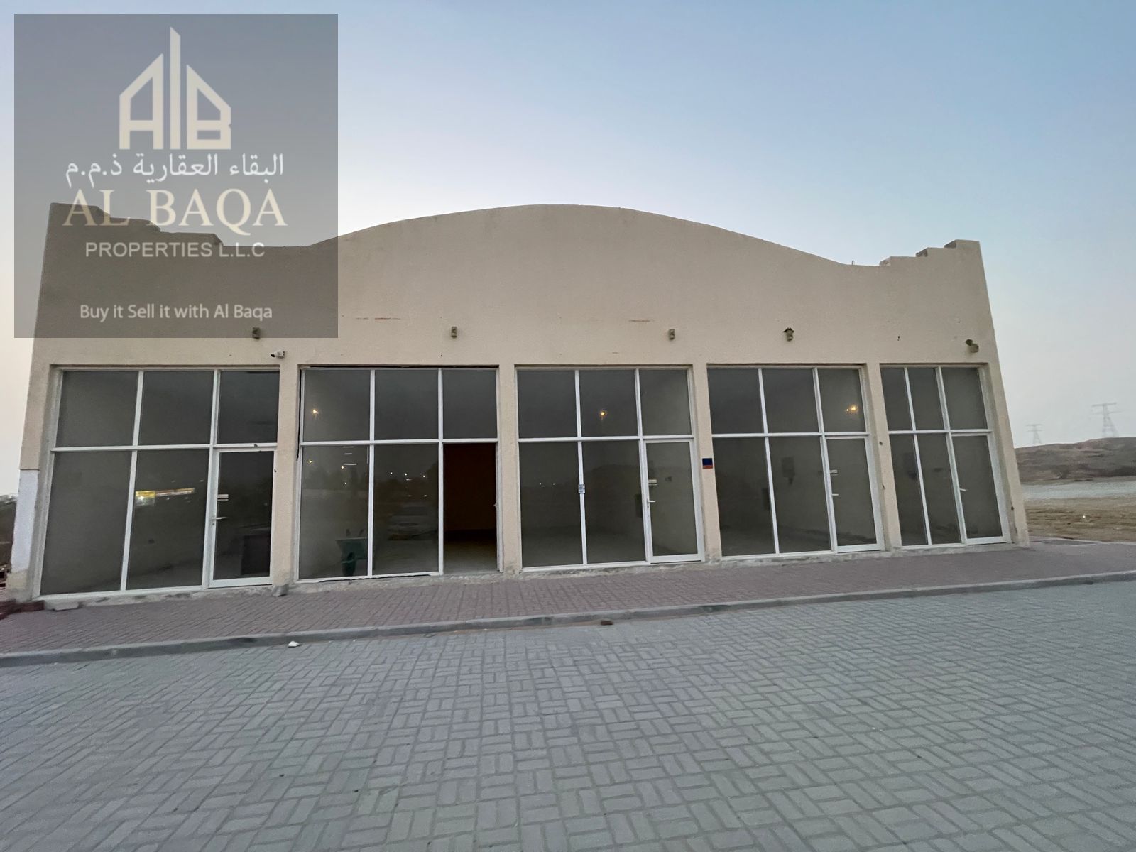 Investor Deal – Golden Opportunity on Main Manama Highway – Ajman This commercial/residential plot on the main Manama Highway is your perfect choice.
