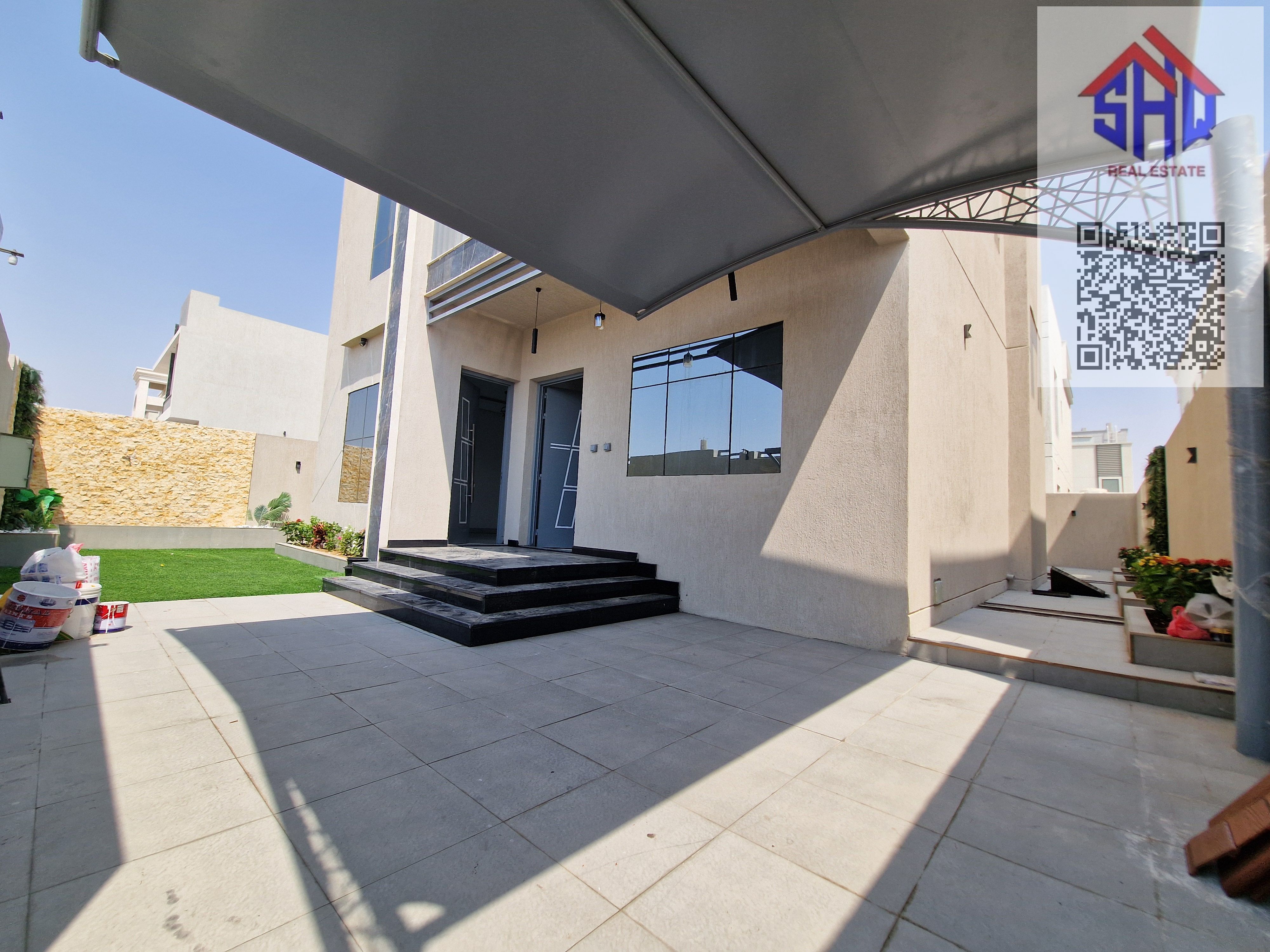 For rent, a five-bedroom villa with a dressing room, a hall, and a maid's room.