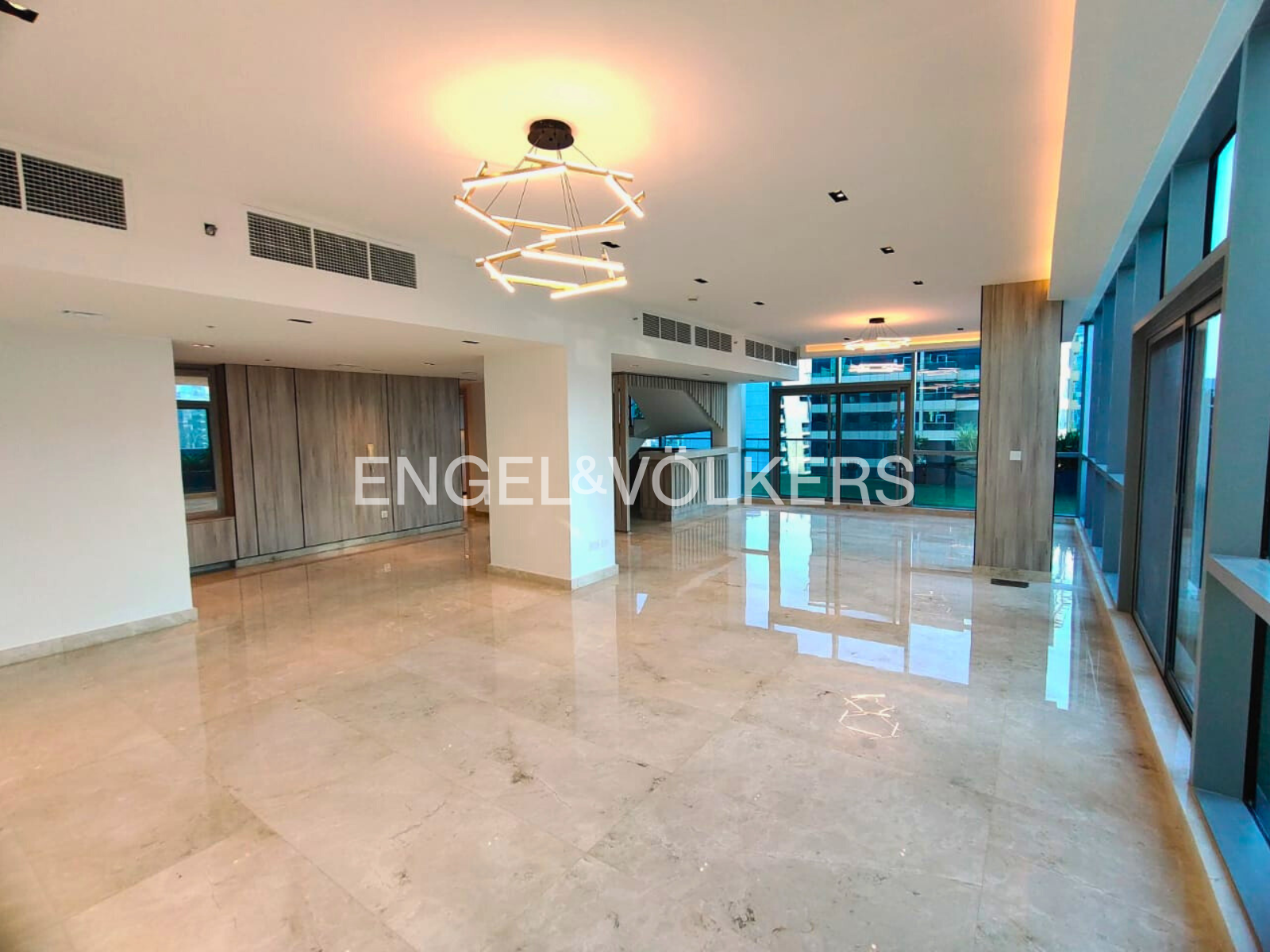 Sky Villa Penthouse | Terrace | Metro Access
