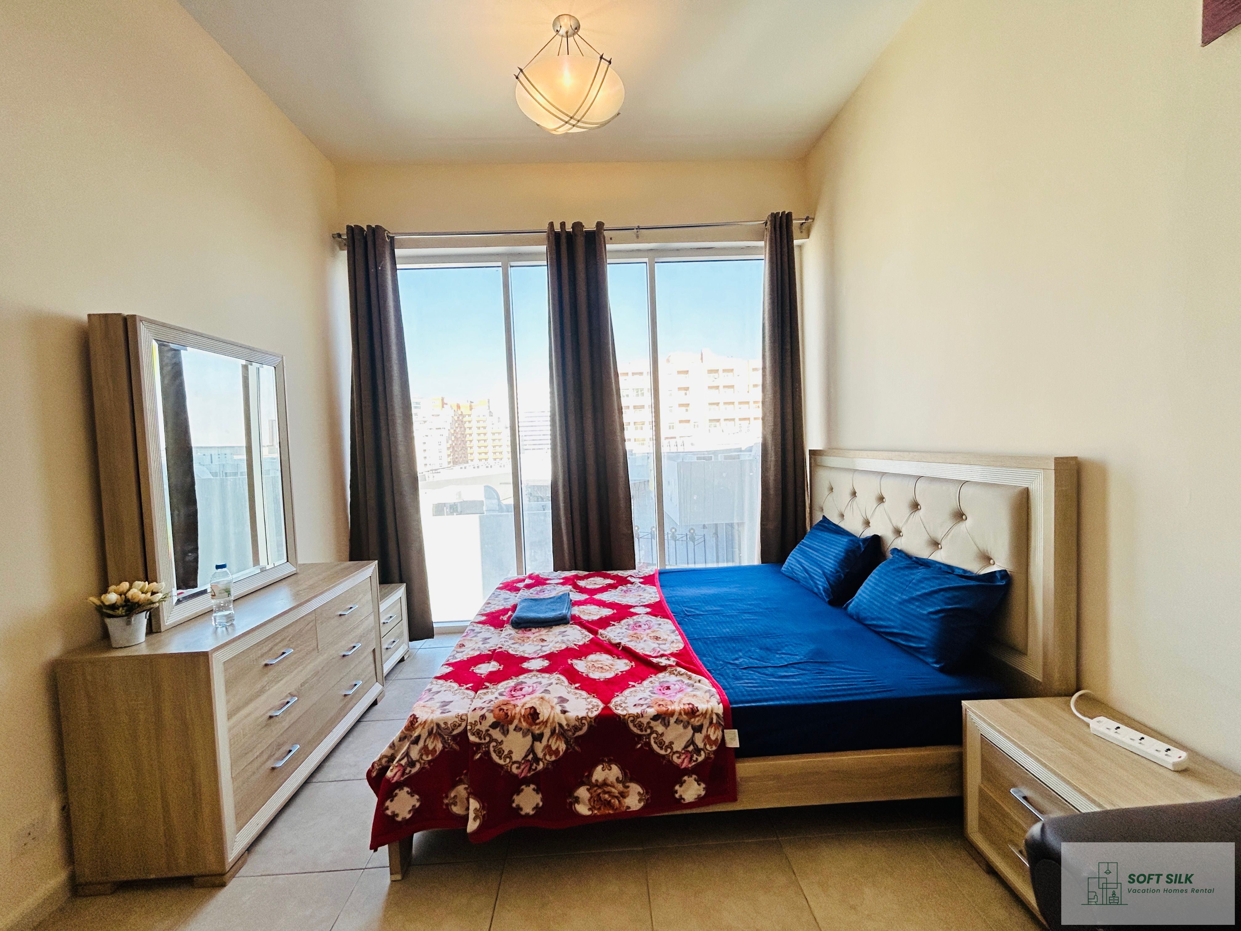 BILLS INCLUDED | Studio Low Floor