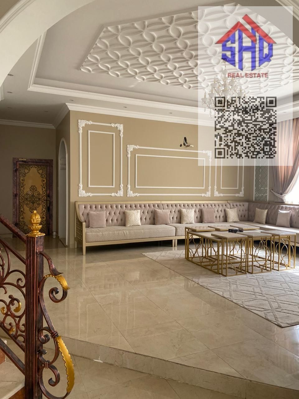 For sale, a villa with 6 rooms, a living room, 3 halls, a maid's room, and built-in wardrobes.