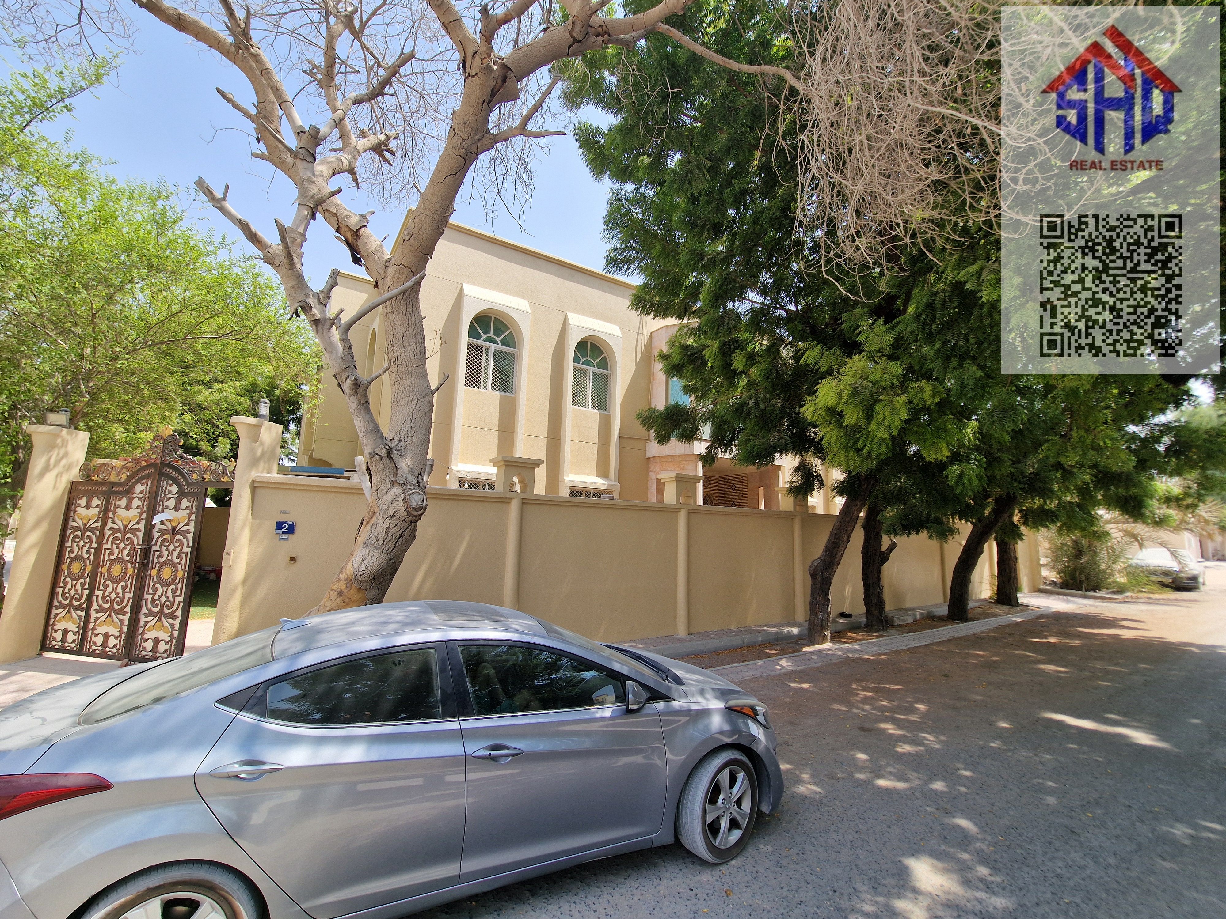 For rent a villa with 2 living 5 rooms and a maid's room