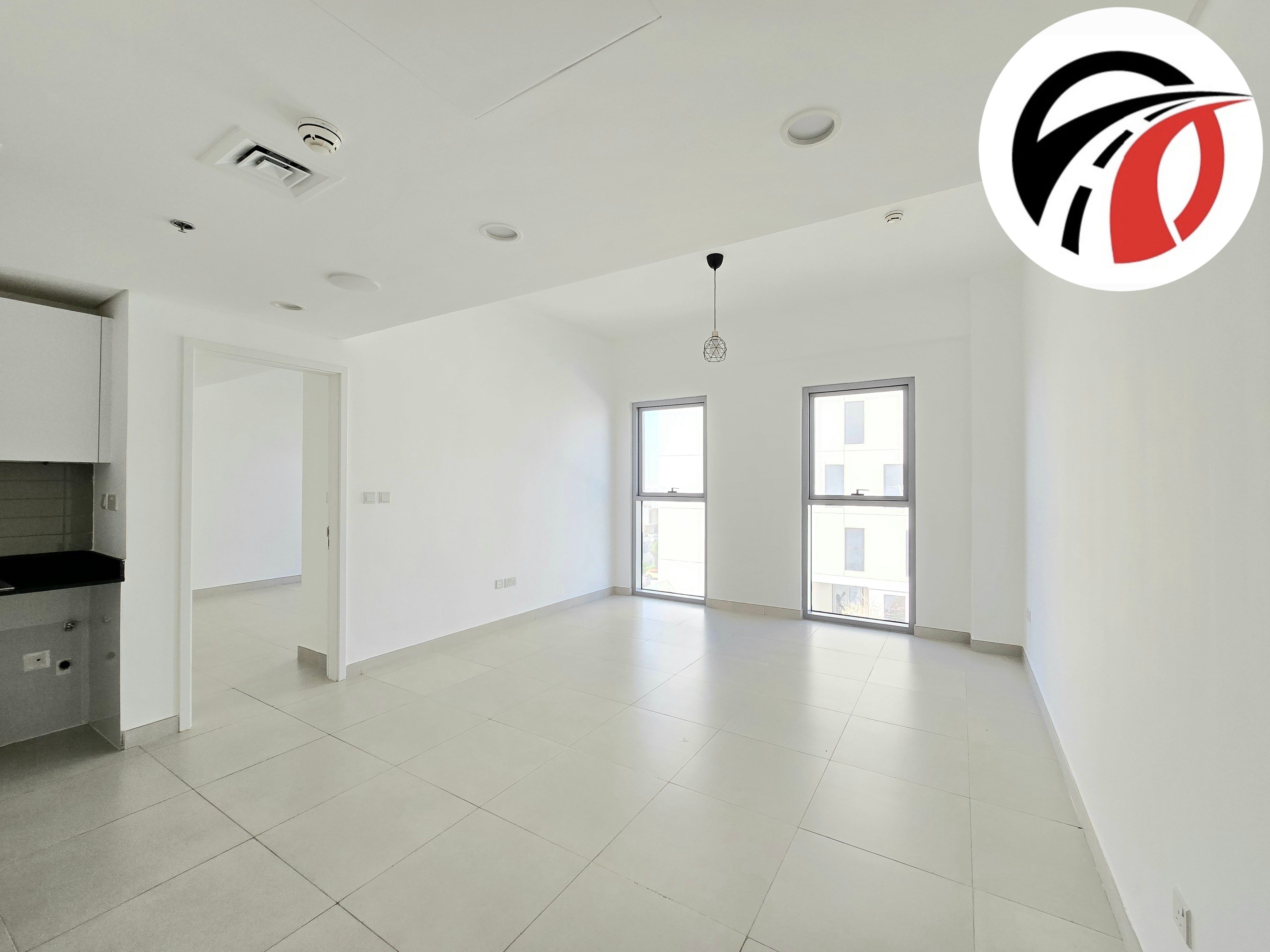 Spacious Apartment ! With All Aminities ! Ready to Move ! Big Size