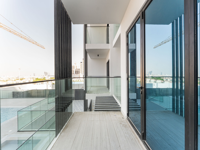 Spacious 2 Bedroom with Balcony | Pool & Iconic Burj Al Arab Views