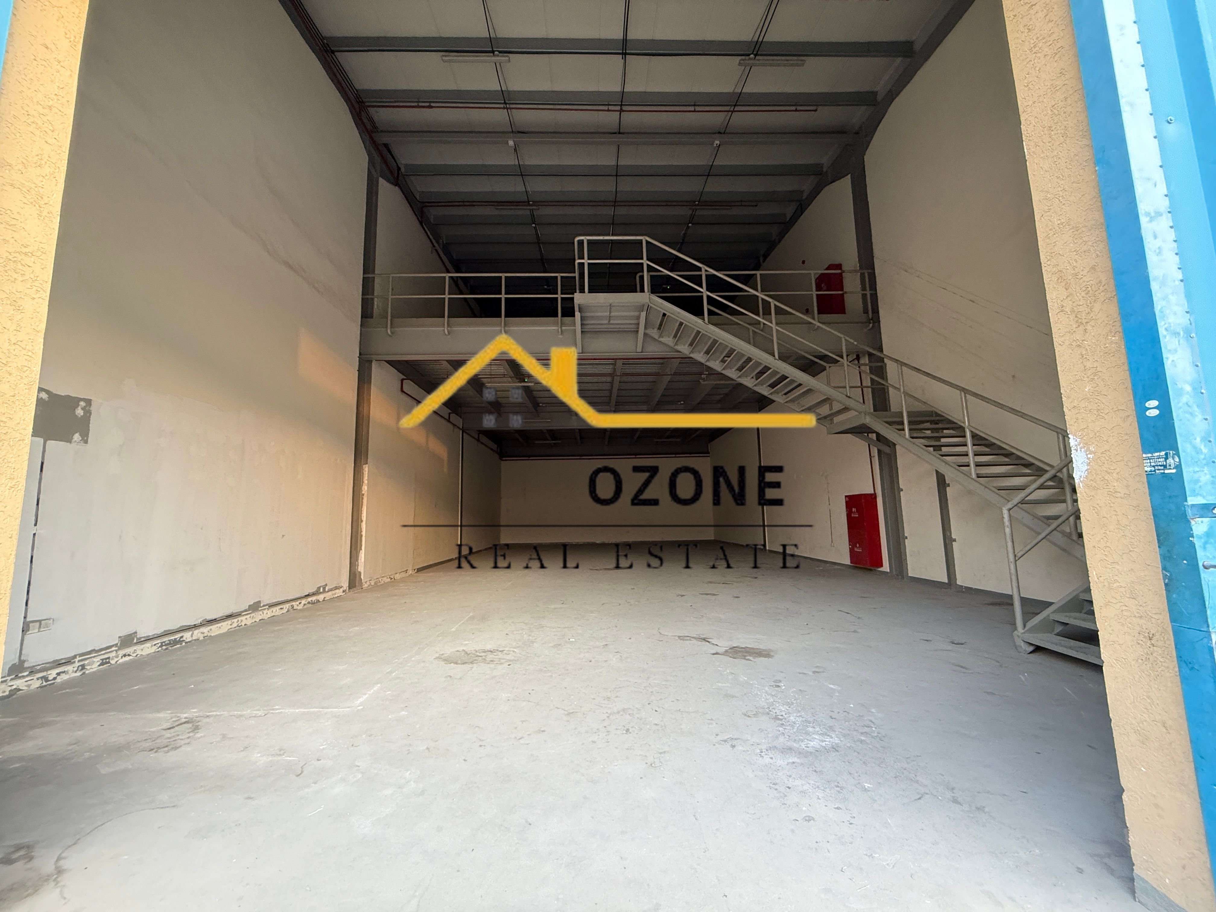 (No deposit)Warehouse available for storage in just 220k 4 payment