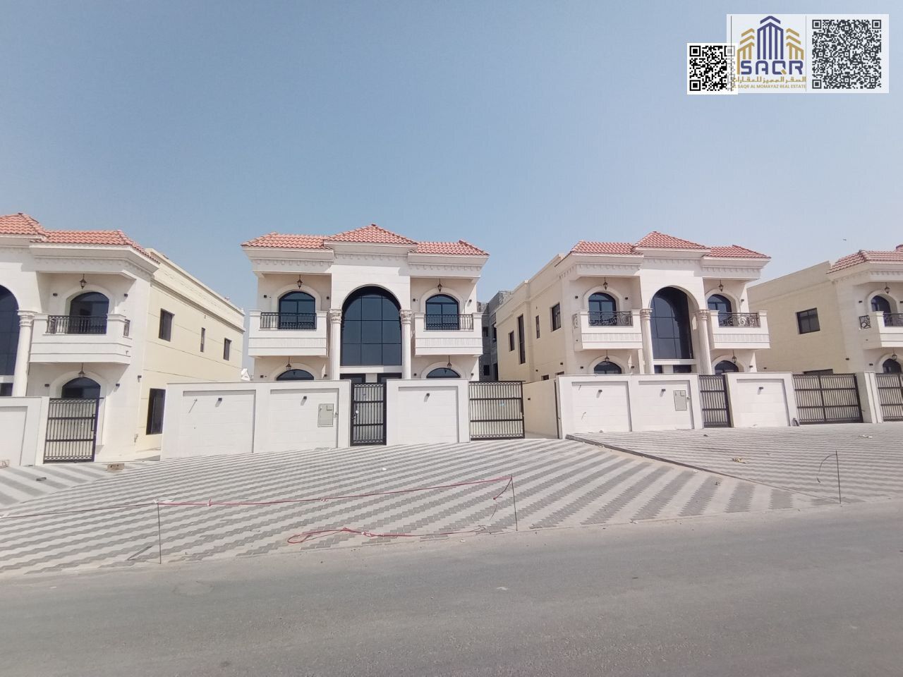 Classic design villa / directly next to the mosque / freehold / no annual service fees