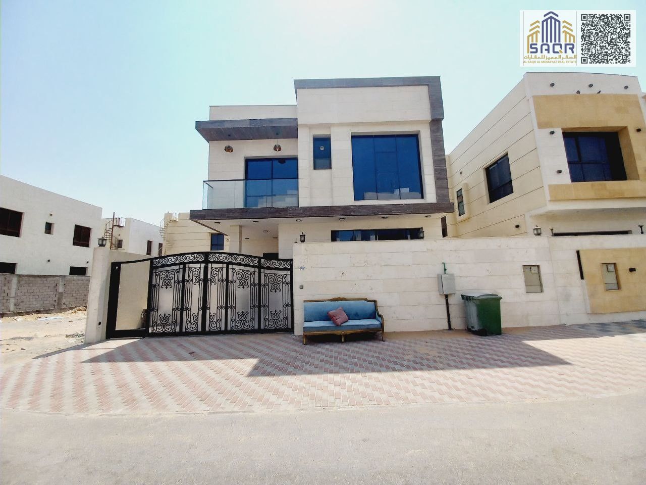Own your home in Al Yasmeen at a special price, including water, electricity, and air conditioning. 5 master bedrooms. Freehold for all nationalities.