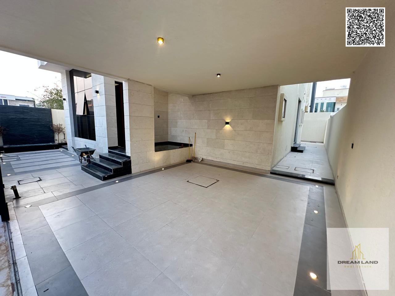 An unmissable opportunity to own a luxury villa in the distinguished Al Yasmeen area, combining luxury and comfort. If you are looking for a luxury vi