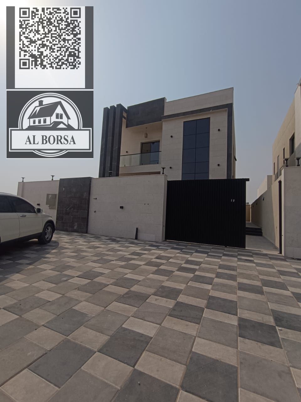 For sale in Al Helio 2, a deluxe villa with a swimming pool, consisting of 4 rooms, a sitting room, a hall, a kitchen, a preparatory kitchen, an exter