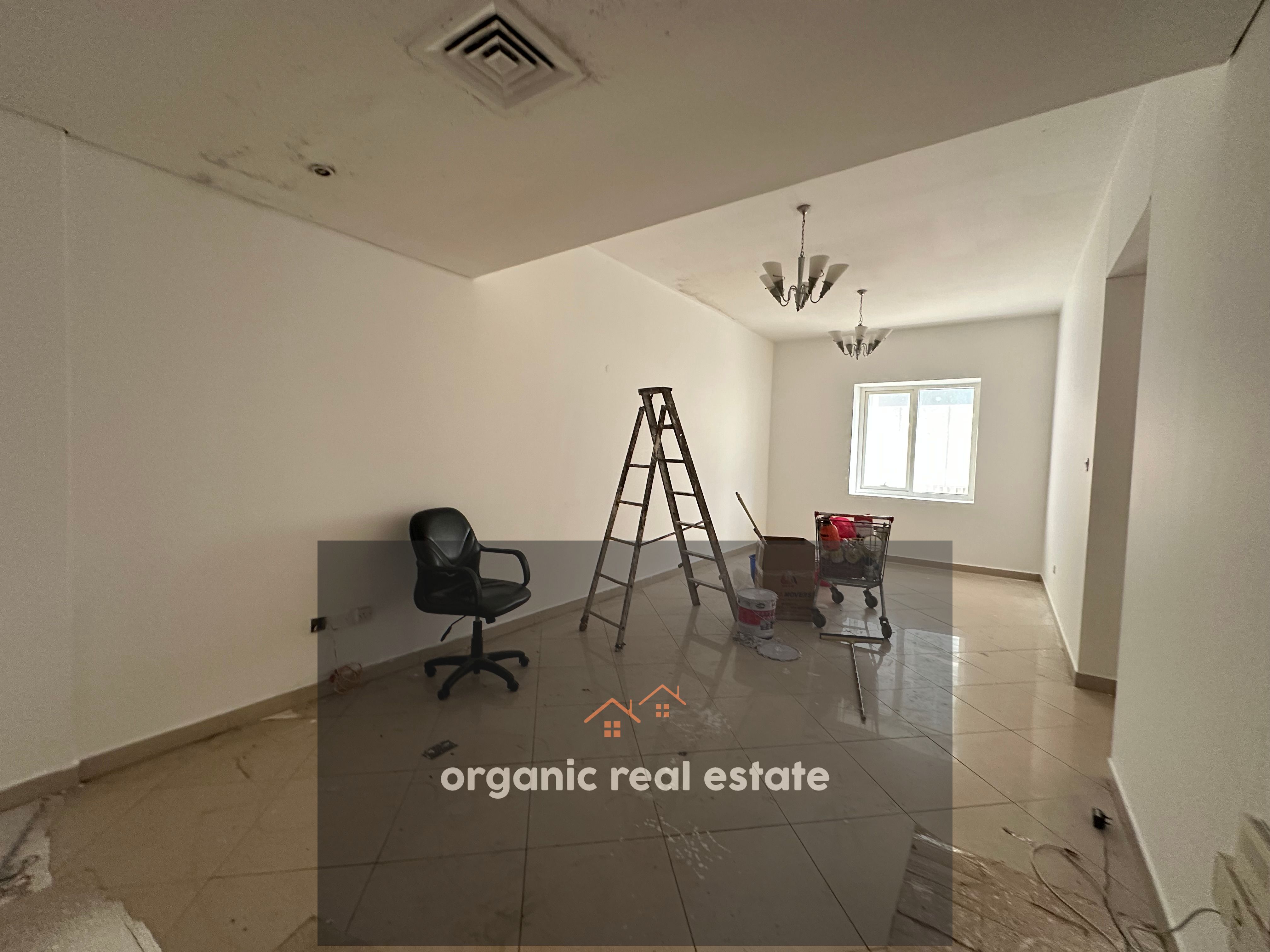 Ac free 2bhk near bus stop