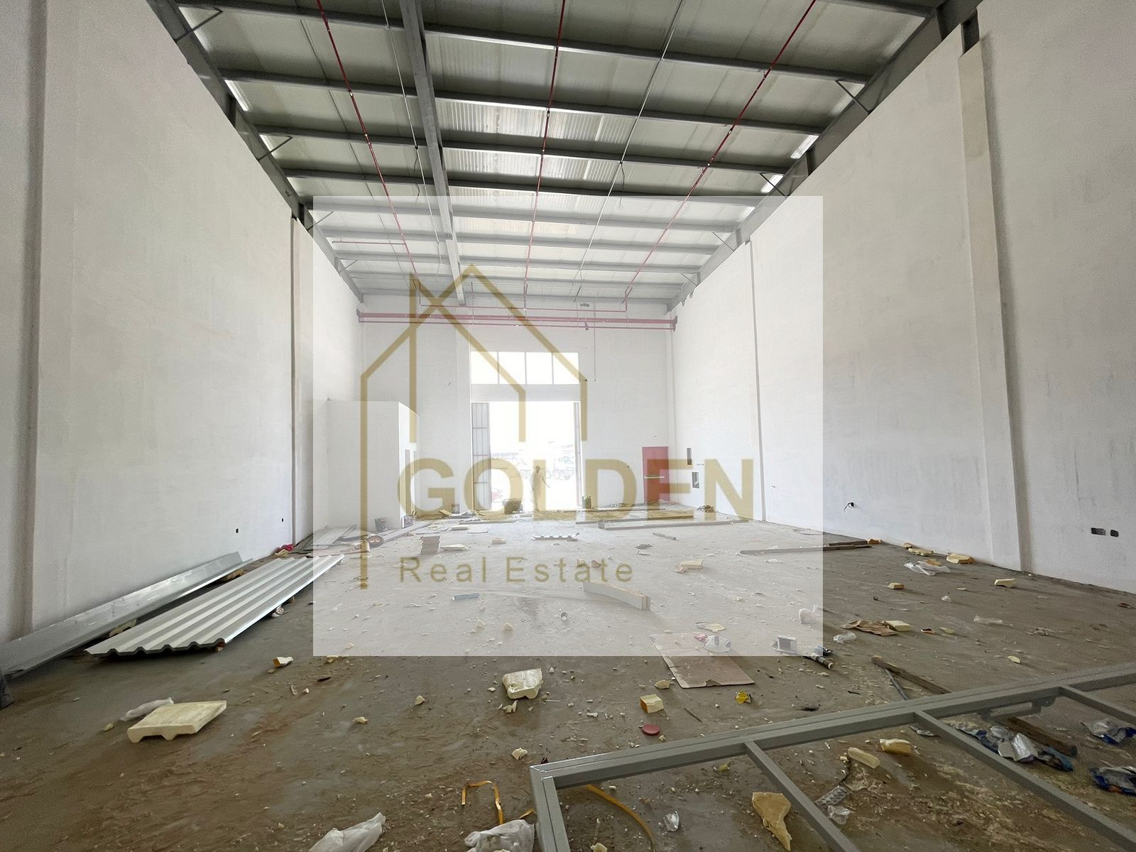 Warehouse for Rent in Umm Al Quwain – Affordable and Practical Space 2,100 sq. ft. with 21 kW Power | Annual Rent AED 90,000.