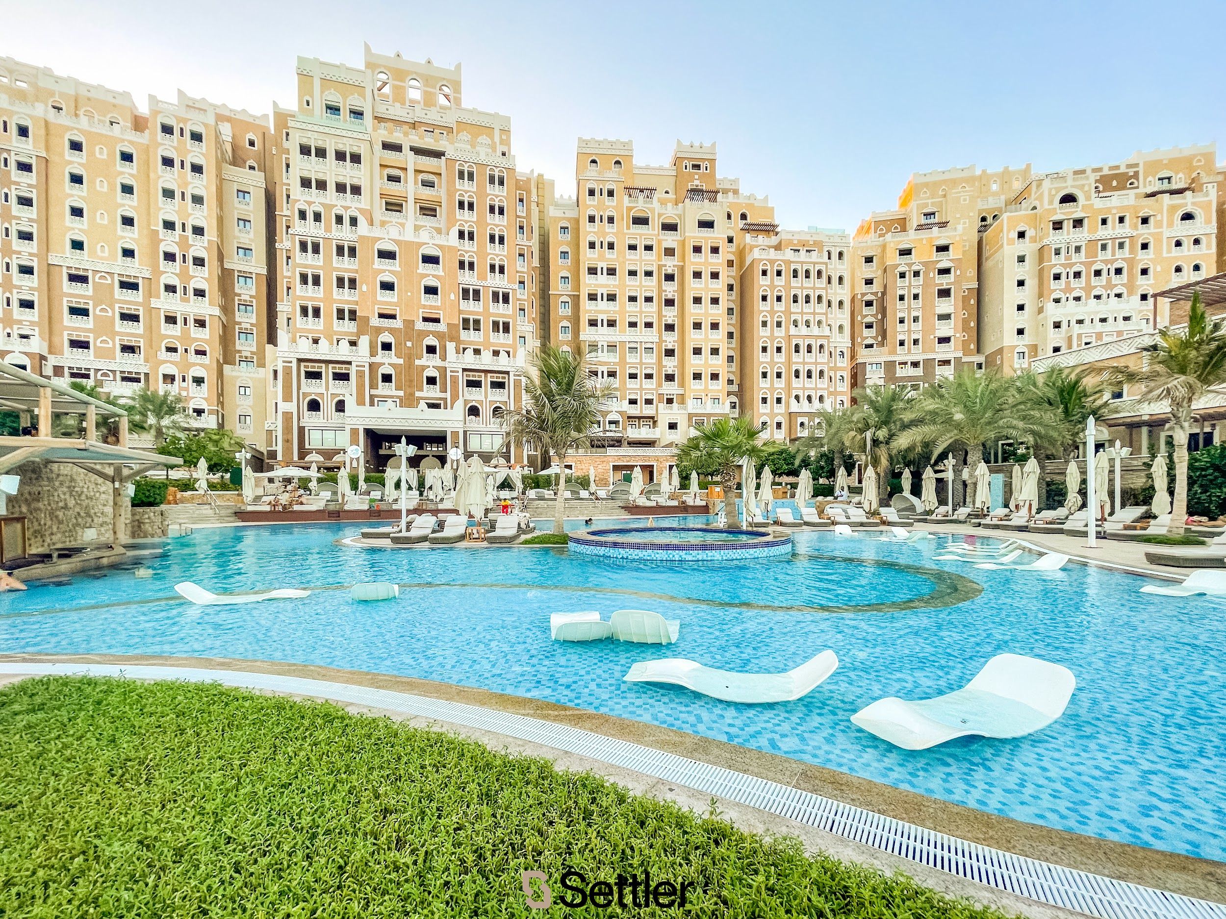 2BDR Palm Jumeirah | Beachfront | Move-in Ready