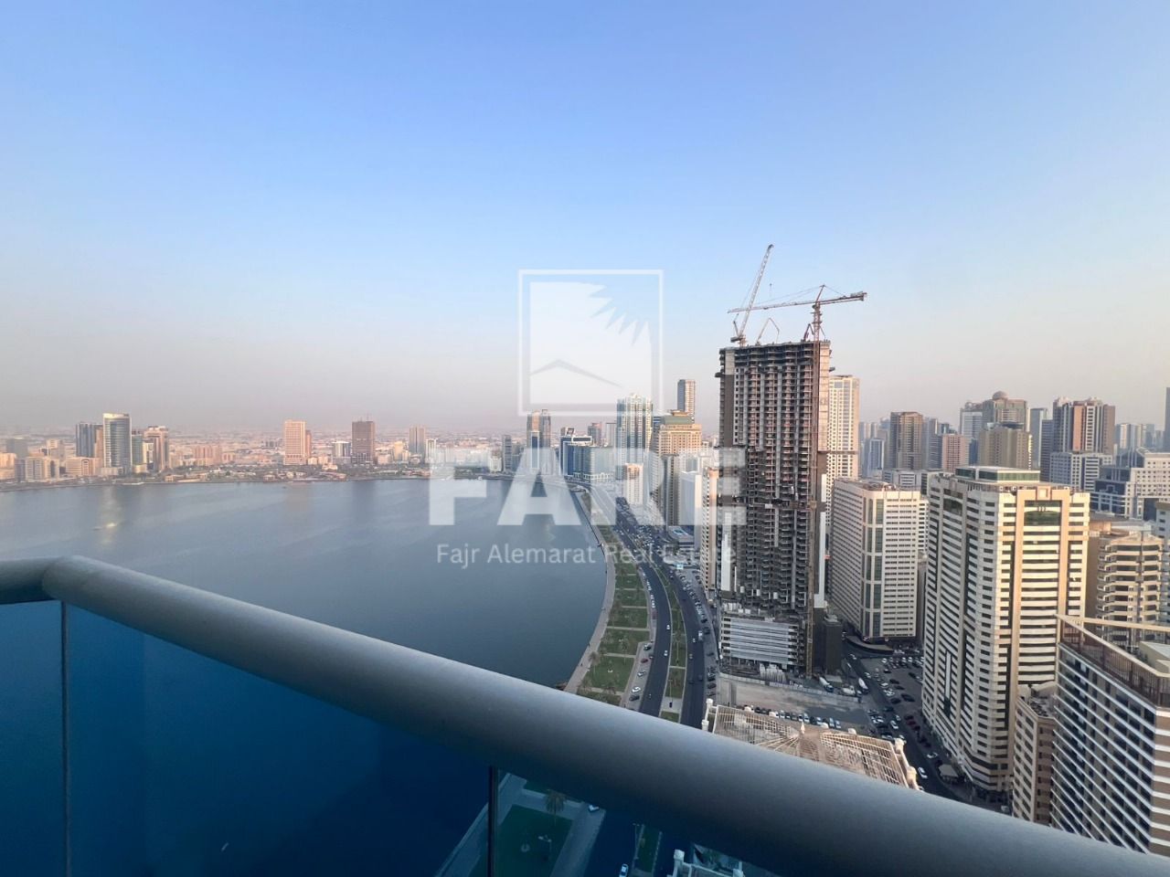 3 Bedroom Apartment with Stunning Lake View – Al Majaz
