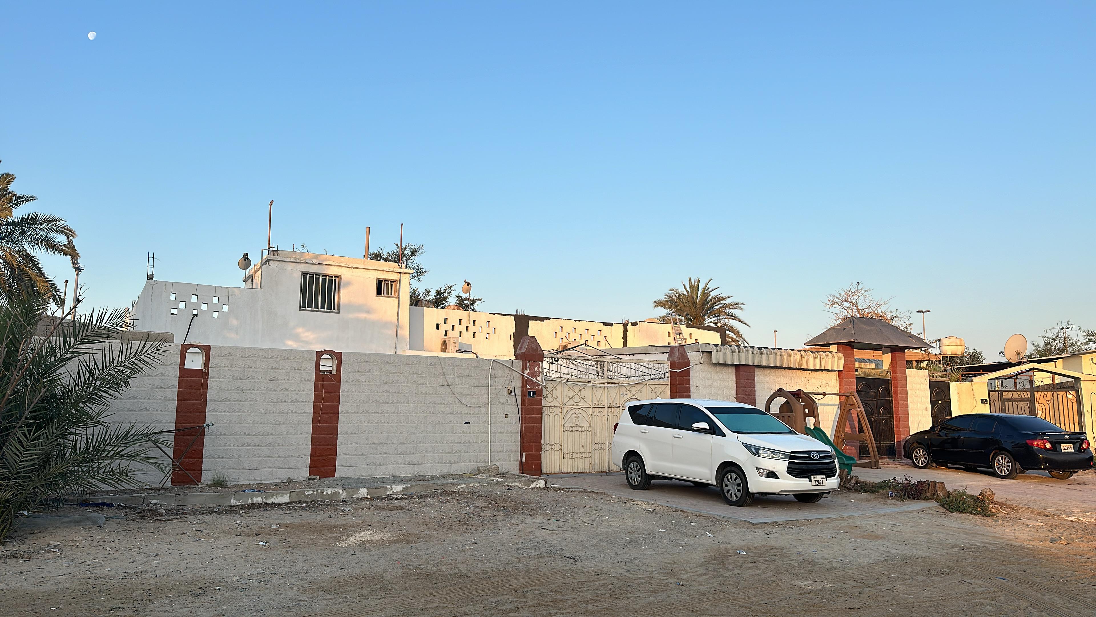 house for sale in Al Sabkha Sharjah 8000sqft