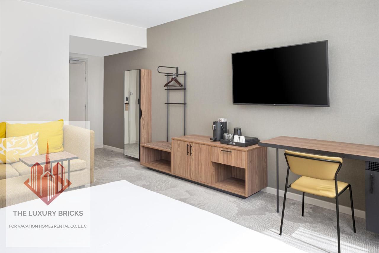 Fixed Rate for 12 months | Flexible Monthly Plan | Studio Apartment next to Metro
