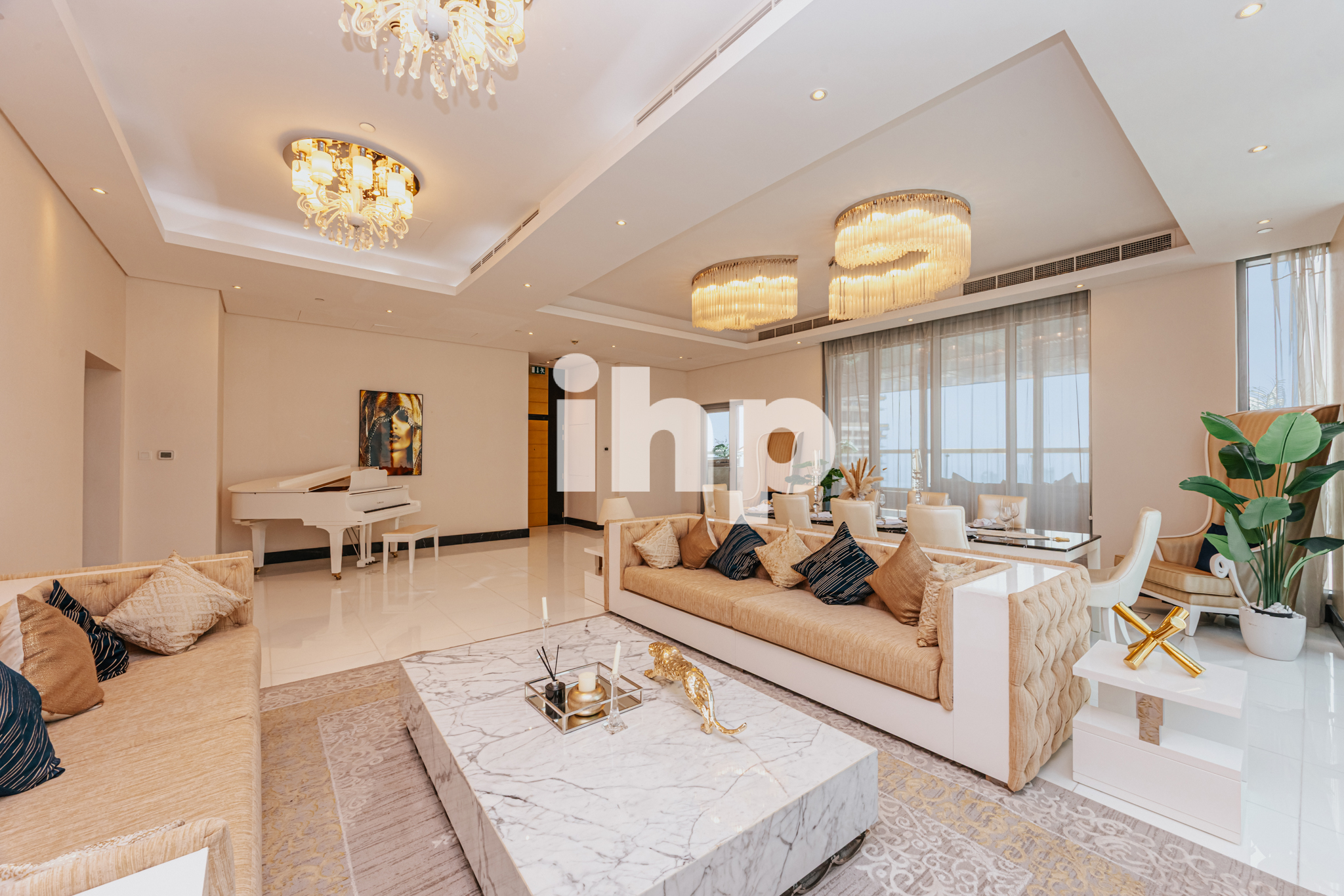 Luxury Penthouse | High-Floor | Walk to Dubai Mall