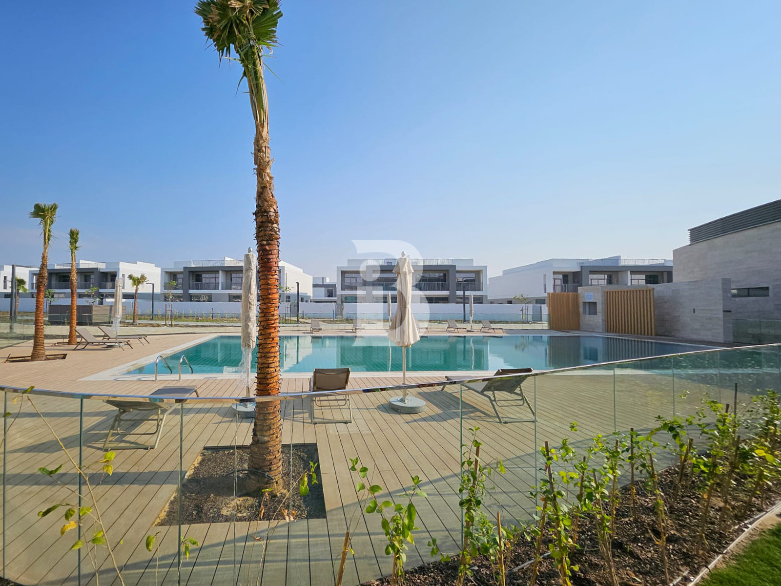 Single Row | Lake view Unit | Roof Garden