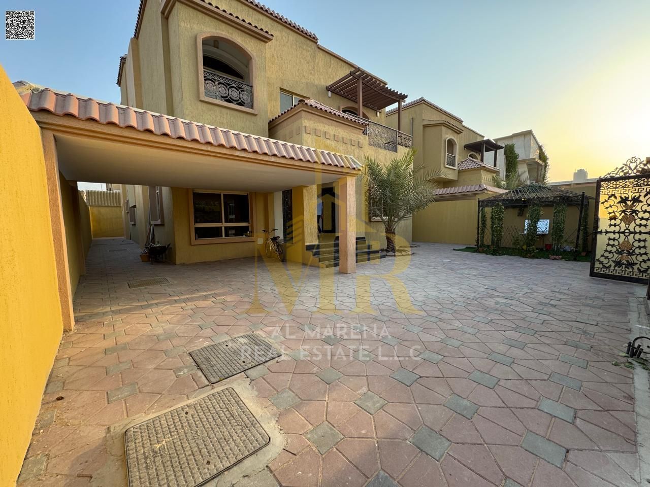 Villa with all-inclusive electricity, water and air conditioning fees on the main street, ready for occupancy in the most upscale areas of Ajman, free